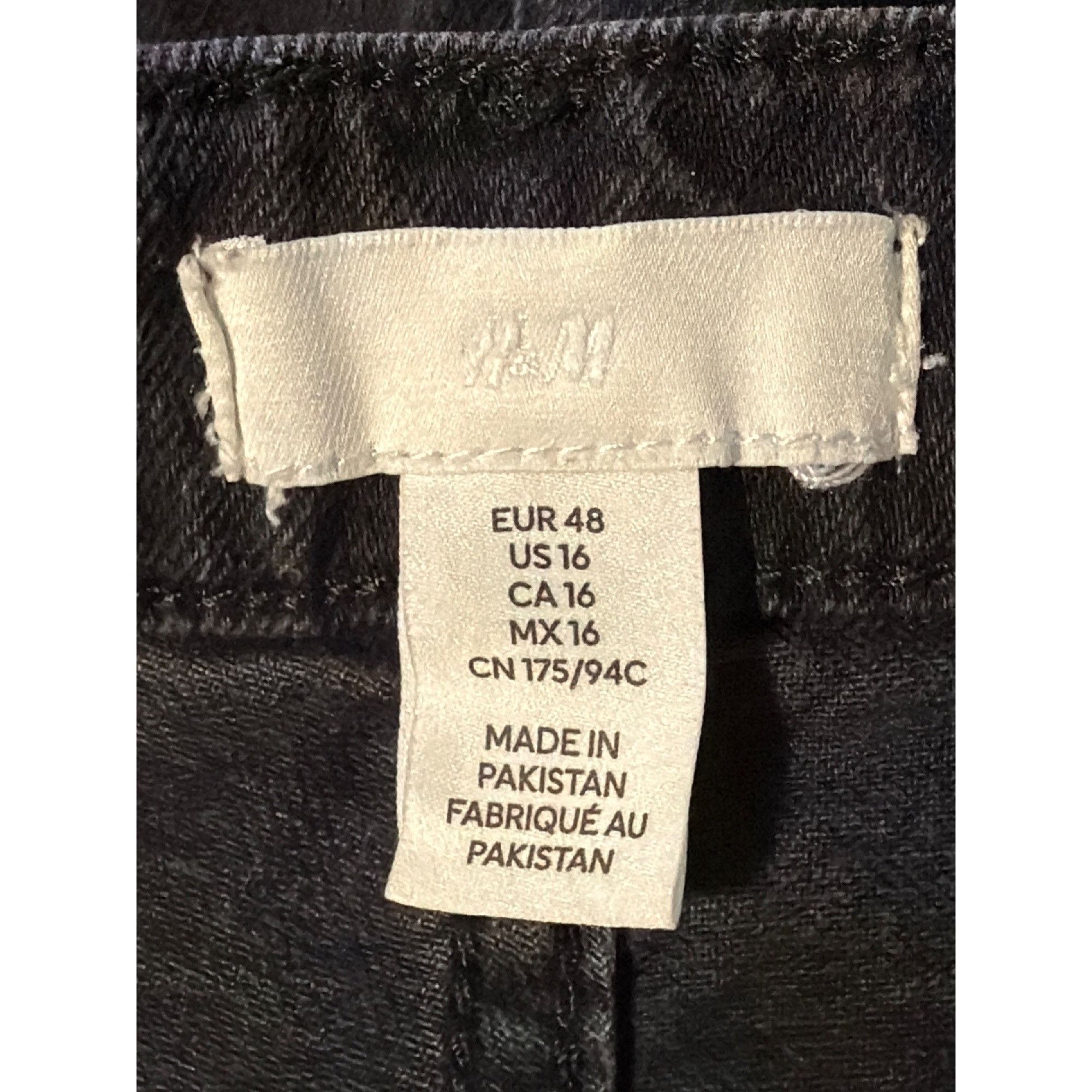 H&M H&M High Waisted Black Denim Shorts Pockets Zip Fly Plus Siz Size 38" / US 16 / IT 52 - 4 Thumbnail