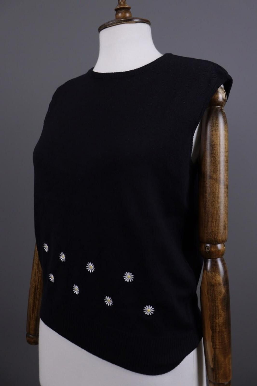 Escada Vintage Escada Black Floral Wool Knit Vest Sweater Size 40 Size M / US 6-8 / IT 42-44 - 6 Thumbnail