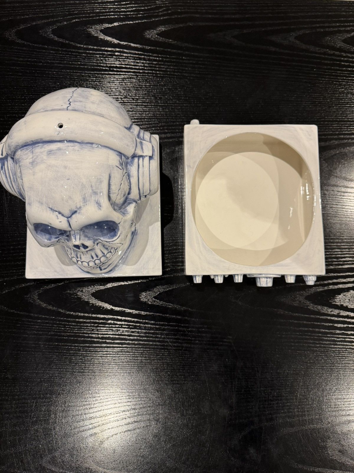 Neighborhood Neighborhood Radio Skull Booze Incense Chamber Size ONE SIZE - 8 Thumbnail