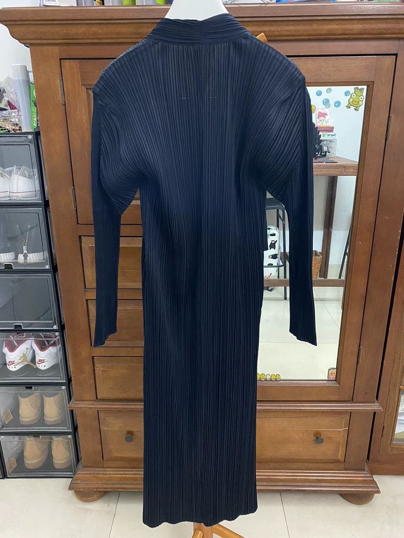 Issey Miyake Issey Miyake Black pleated cardigan Size M / US 6-8 / IT 42-44 - 2 Thumbnail