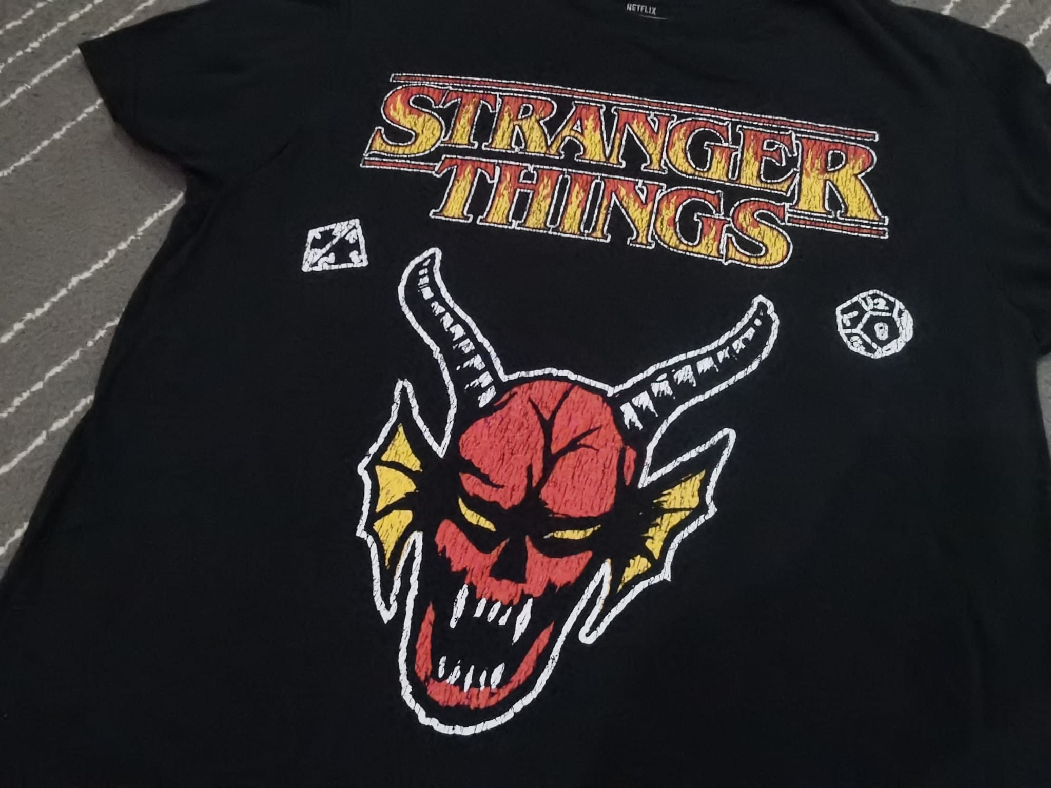 Other STRANGERS THINGS x Netflix tee XS 2197 Size US XS / EU 42 / 0 - 5 Thumbnail