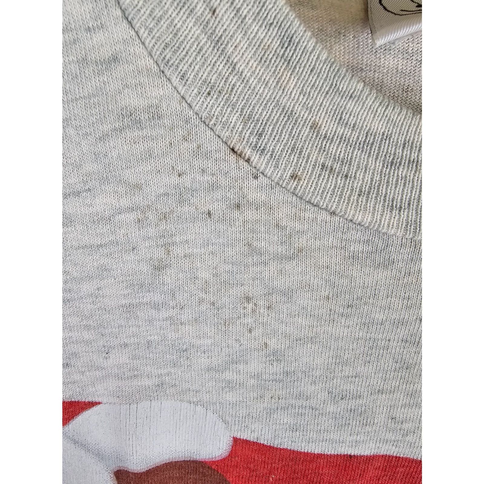 Disney VINTAGE Mickey Mouse DISNEY SINGLE STITCH GRAY COTTON T-SHIRT SZ LARGE Shirt Men Size L Gray Cotton Mickey Mouse Disney Crew Neck Short Sleeve 90s Size US L / EU 52-54 / 3 - 5 Thumbnail