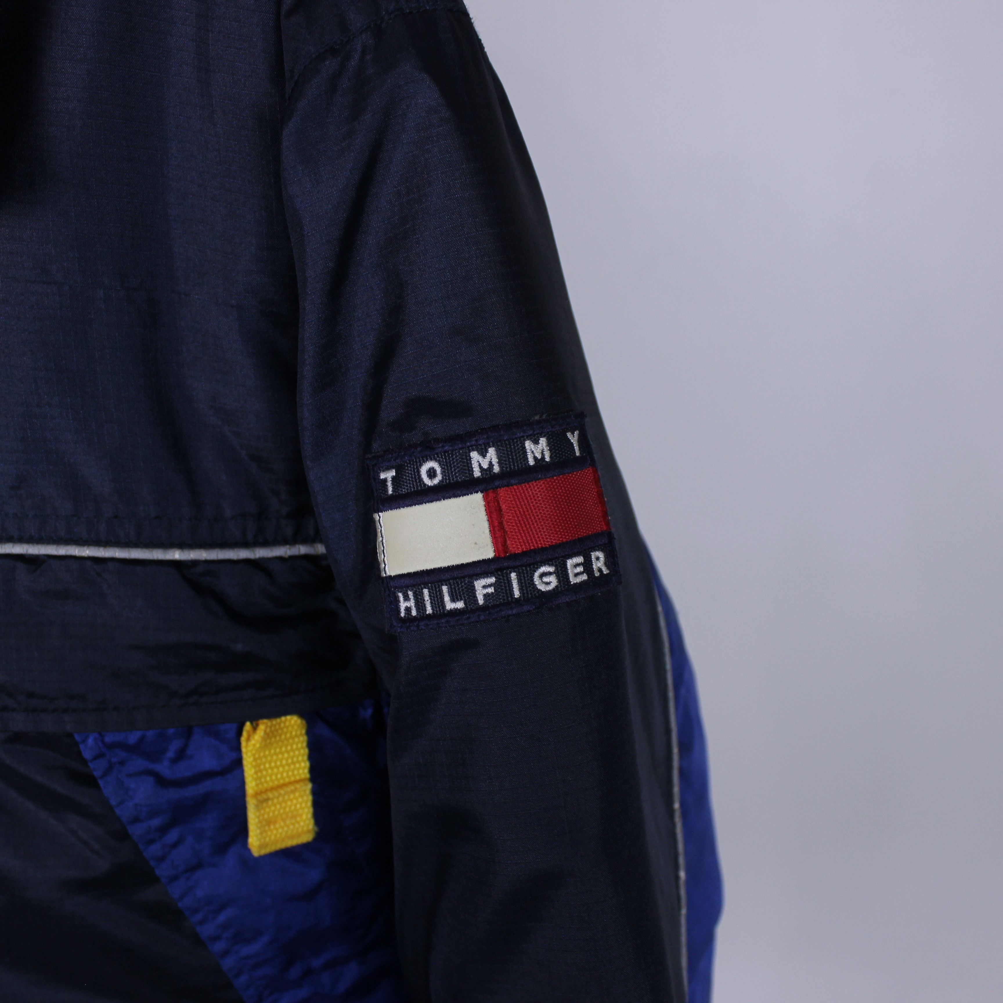 Tommy Hilfiger Tommy Hilfiger heavy vintage jacket rare S M multi Size US M / EU 48-50 / 2 - 5 Thumbnail