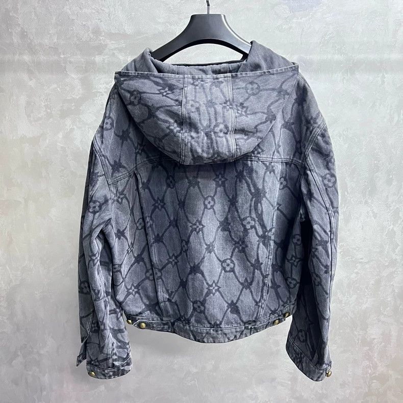 Louis Vuitton Louis Vuitton 24 Latest Grey Floral Logo Zip Hooded Long S Size US M / EU 48-50 / 2 - 5 Thumbnail