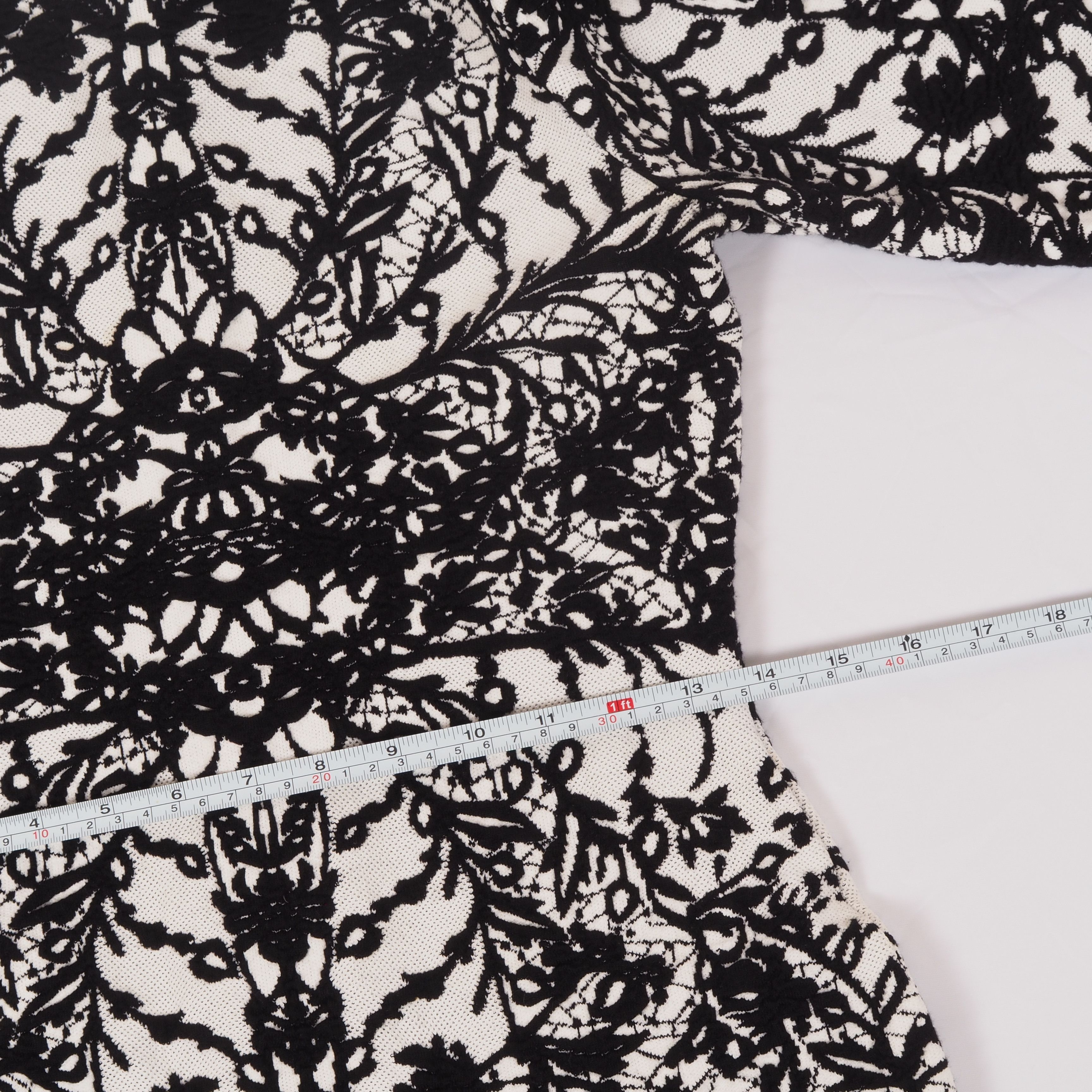Valentino Valentino Vintage Embroidered Knit Long Sleeve Dress Size M / US 6-8 / IT 42-44 - 13 Thumbnail