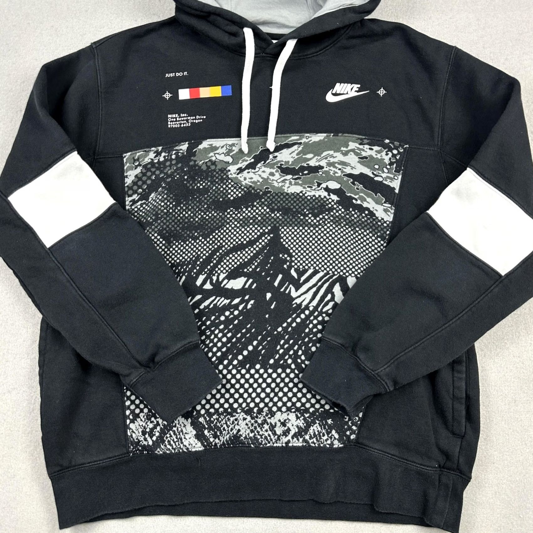 Nike Nike Hoodie Sweatshirt Men Large Black Graphic Fleece Pullover DQ3516-010 L Size US L / EU 52-54 / 3 - 3 Thumbnail