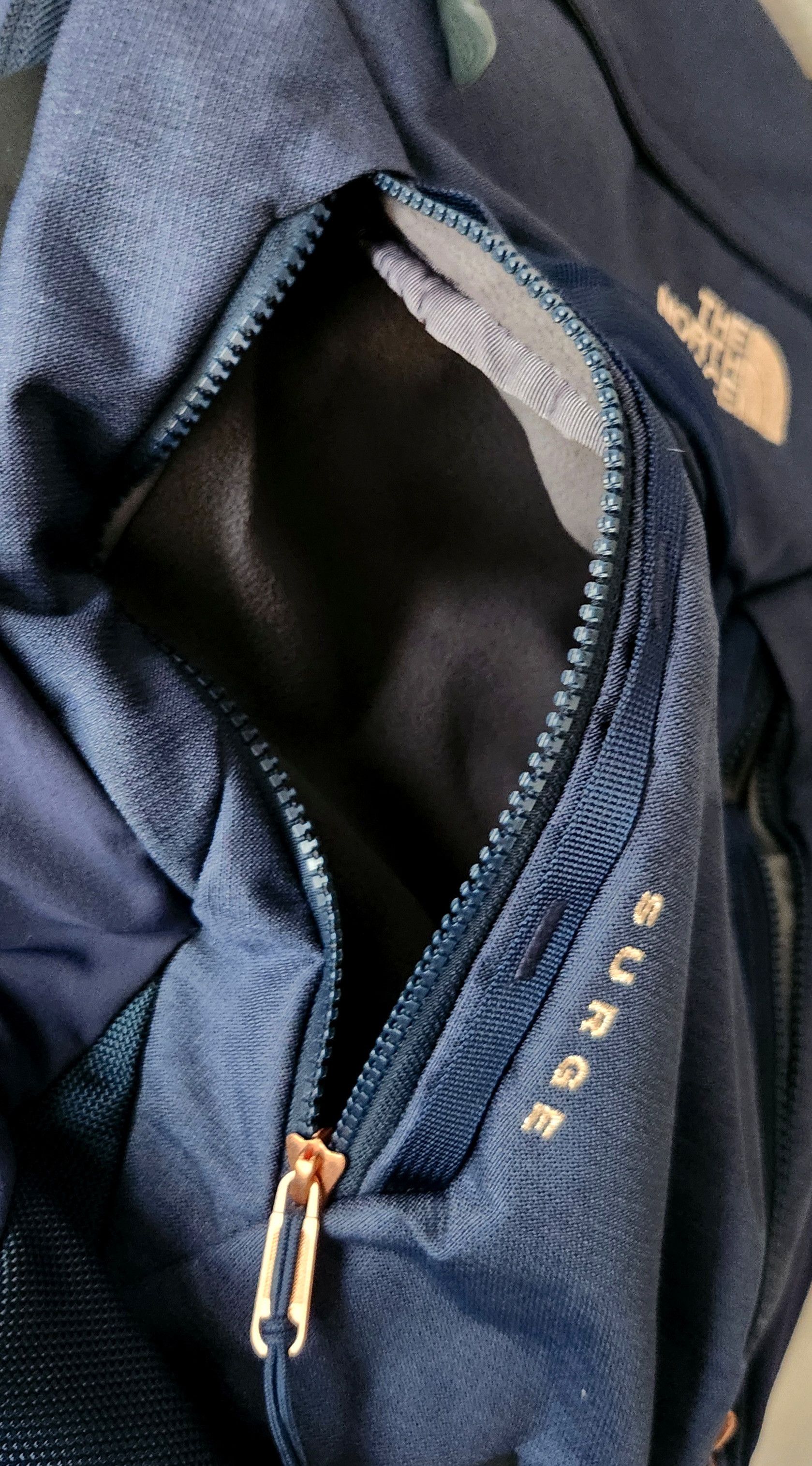 The North Face The North Face Surge Backpack Navy Blue Hiking School Size ONE SIZE - 6 Thumbnail