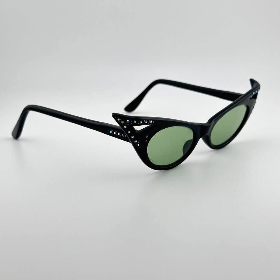 Vintage Vintage CAT EYE Diamond Frame France 1960s’ acetate frame Size ONE SIZE - 3 Thumbnail