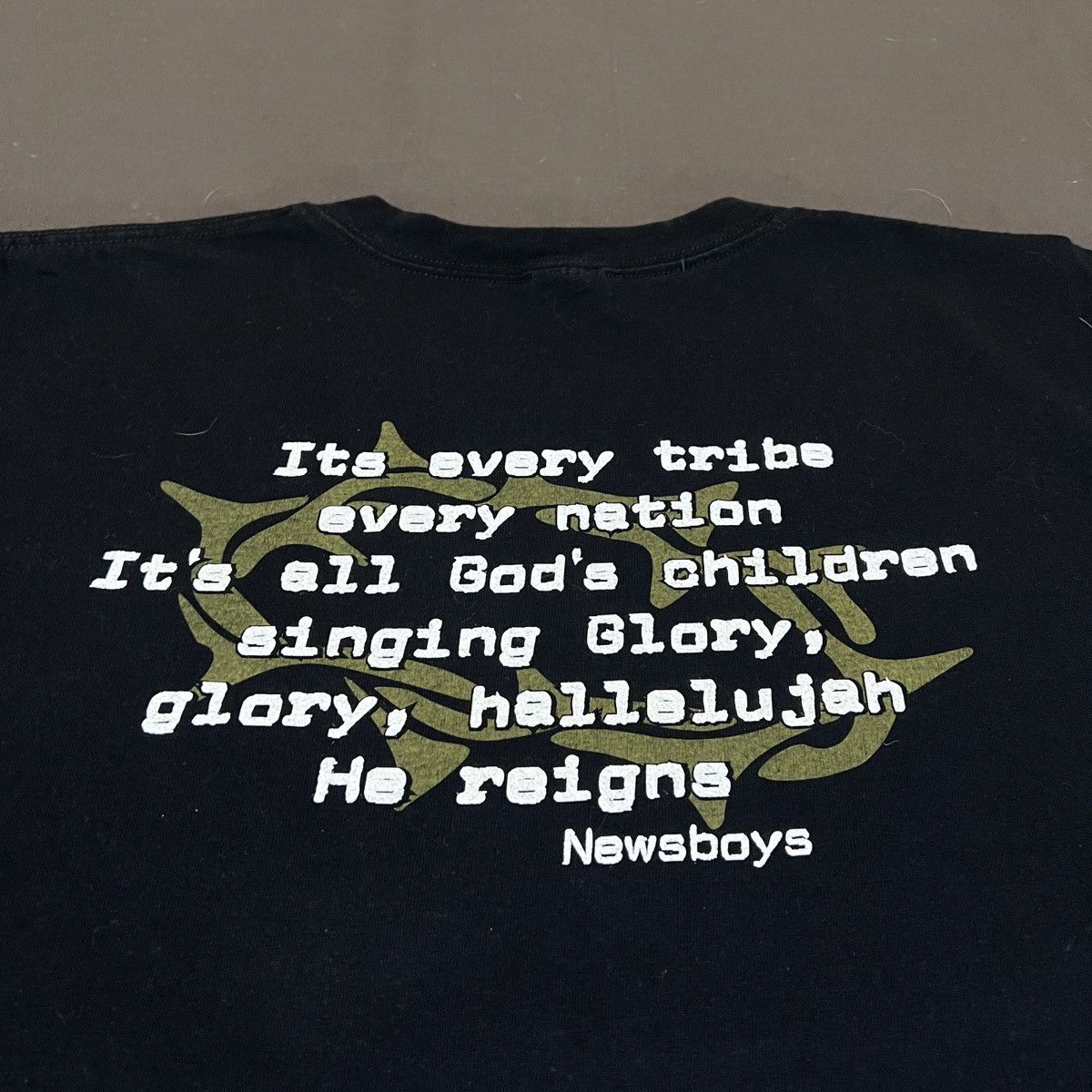 Vintage Vintage Y2K He reigns Jesus God Lord Bible Holy Tee XL Size US XL / EU 56 / 4 - 5 Thumbnail