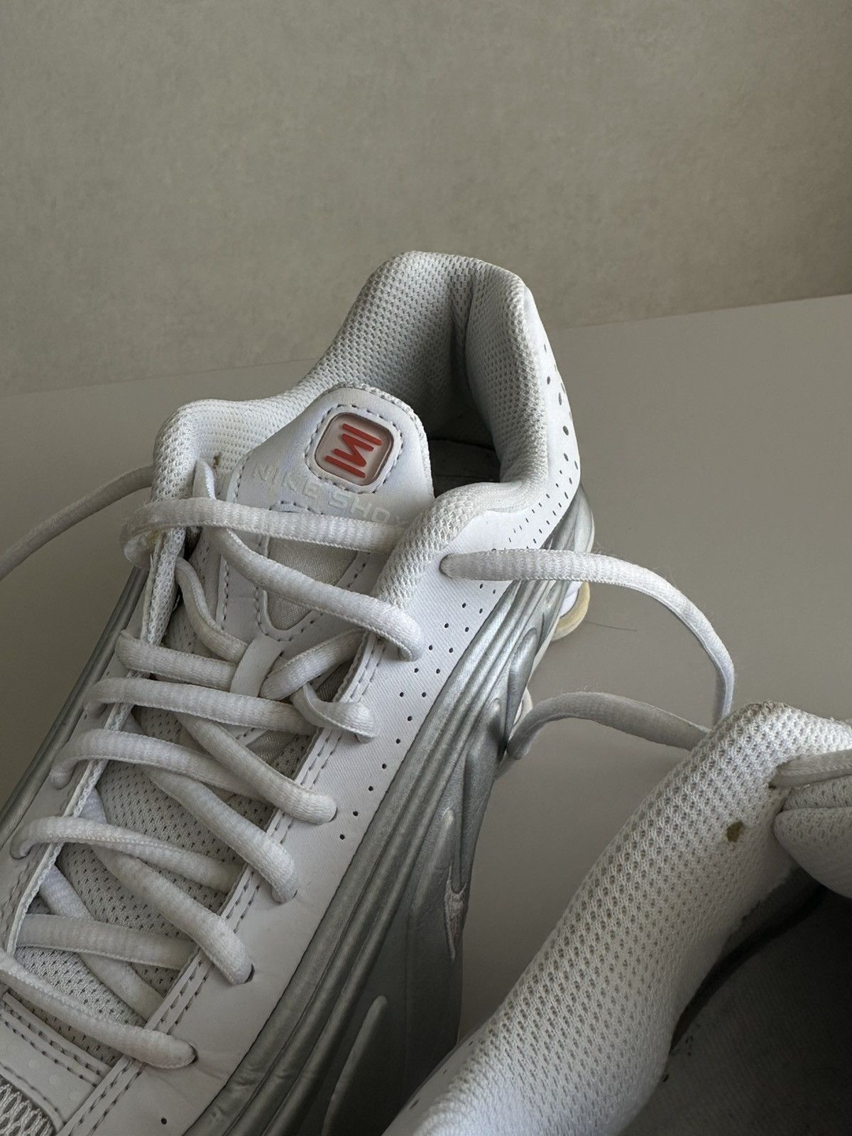 Japanese Brand Nike shox R4 metallic white Size US 5.5 / EU 38 - 16 Thumbnail