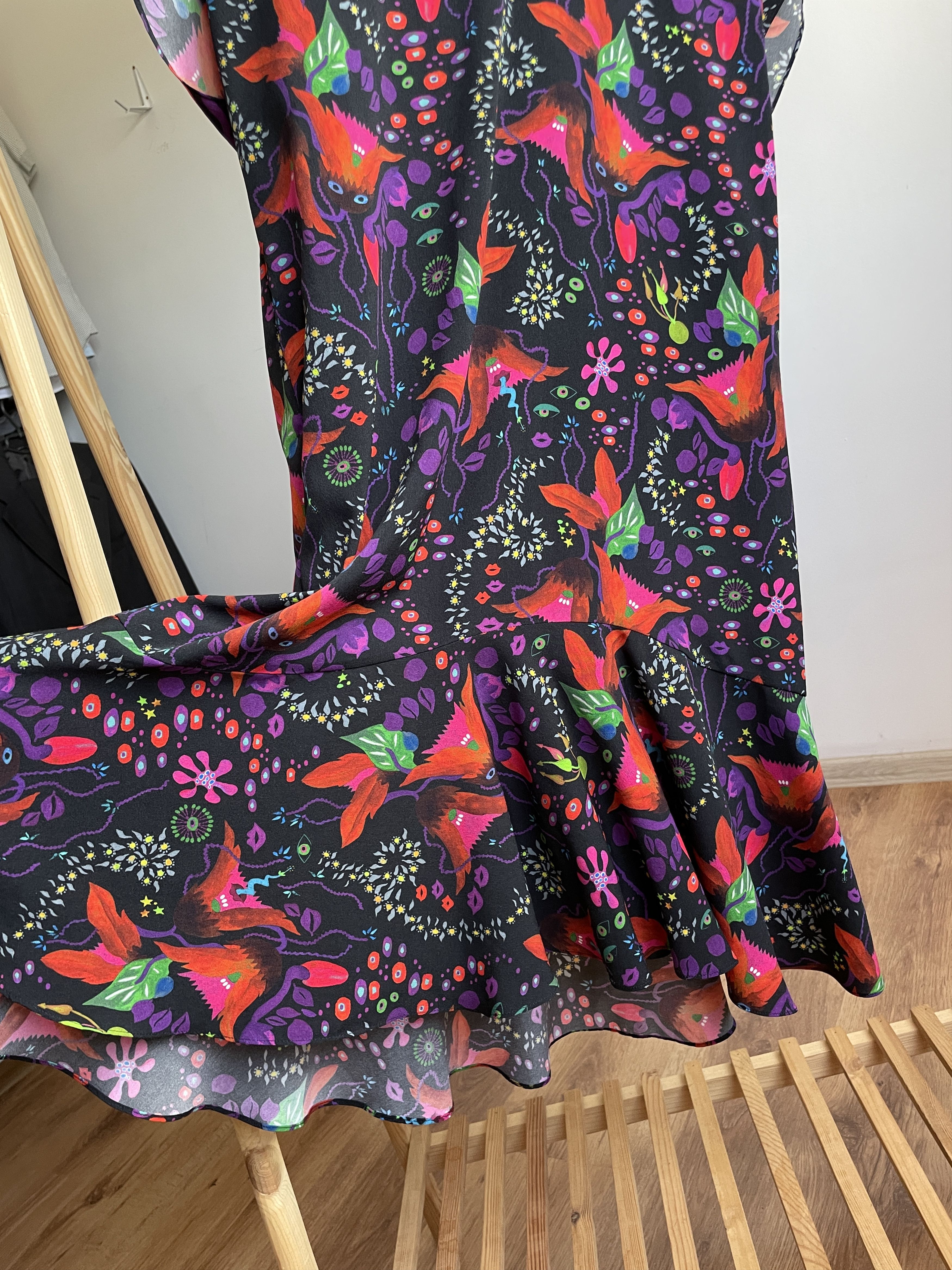 Paul Smith Paul Smith Floral Print Ruffle Dress Size IT 40 Size S / US 4 / IT 40 - 6 Thumbnail