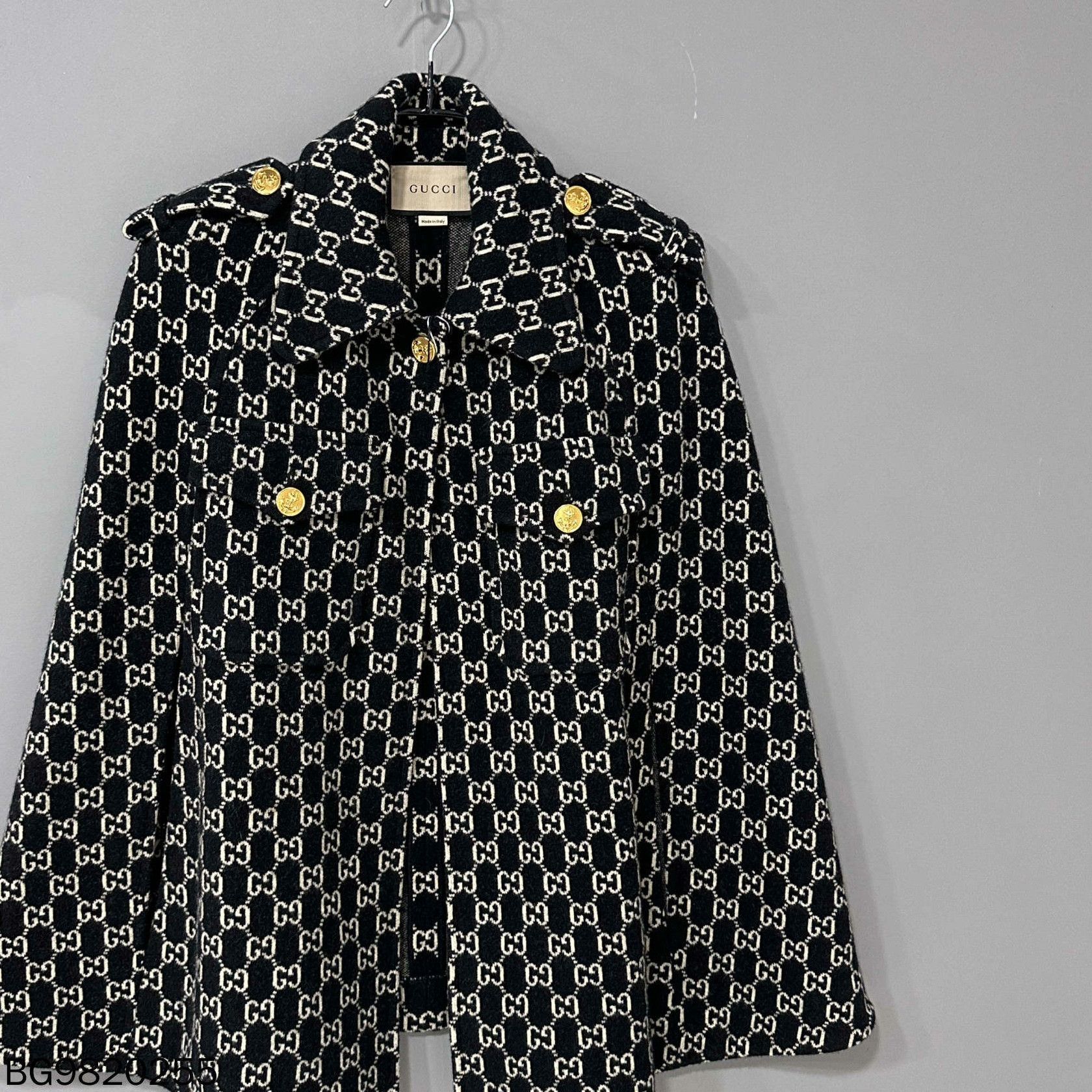 Gucci Gucci Gold Jacket XS Women Size XS / US 0-2 / IT 36-38 - 1 Thumbnail