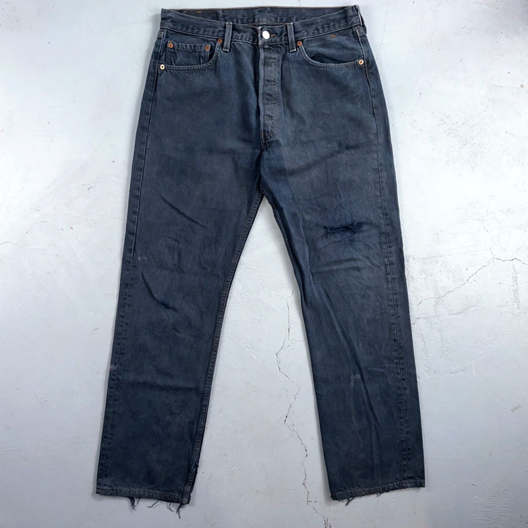 Levi's VINTAGE Levi's 501 Jeans USA 90s Straight Leg Blue 33x30 Regular Mens Authentic Denim Sustainable Comfort Size US 33 - 2 Thumbnail