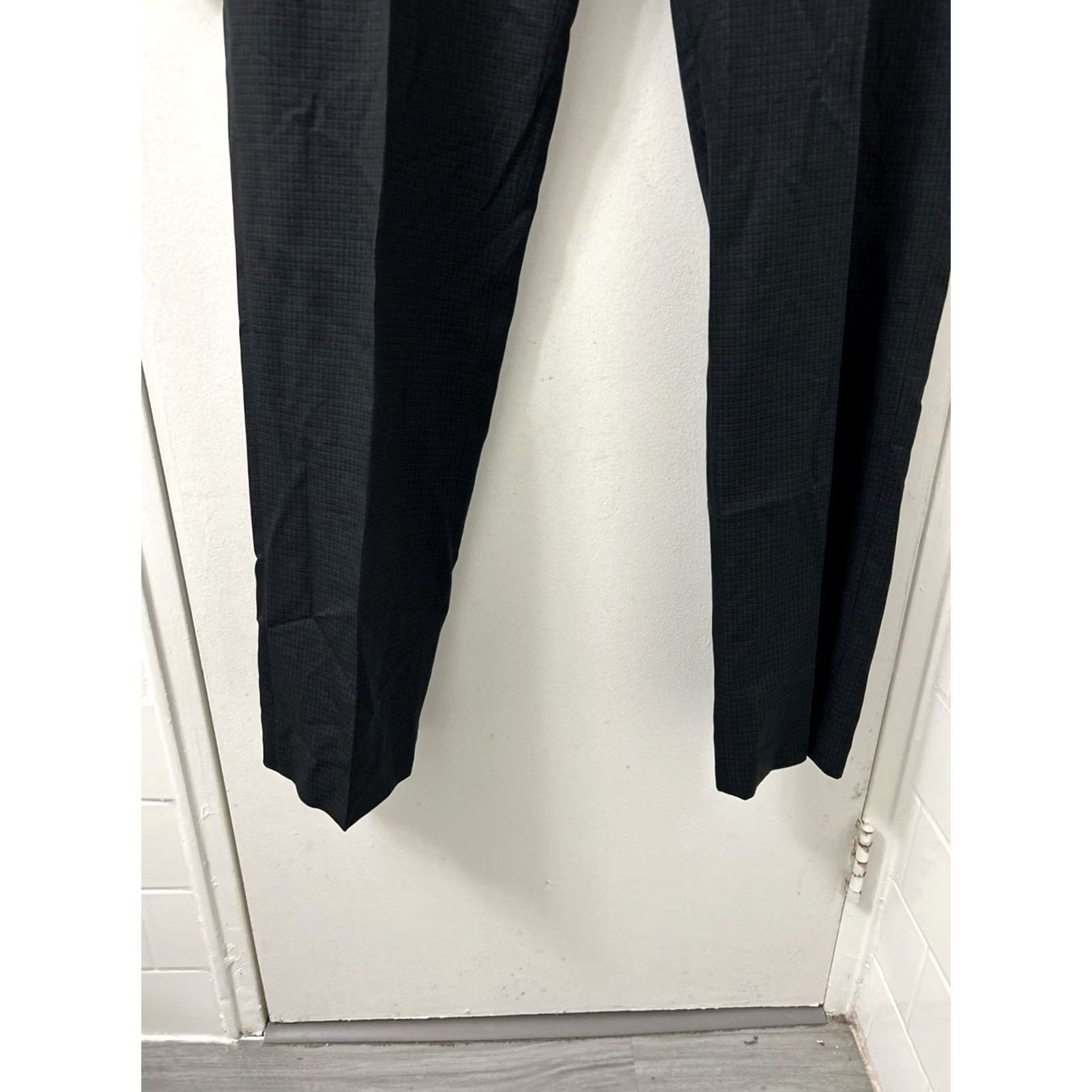 Perry Ellis Perry Ellis Portfolio Pants Mens 34x34 Black Modern Fit Dress Pants Wrinkle Resistant Moisture Wicking Pockets Logo Satin Texture Vintage No 1990s Size US 34 / EU 50 - 3 Thumbnail