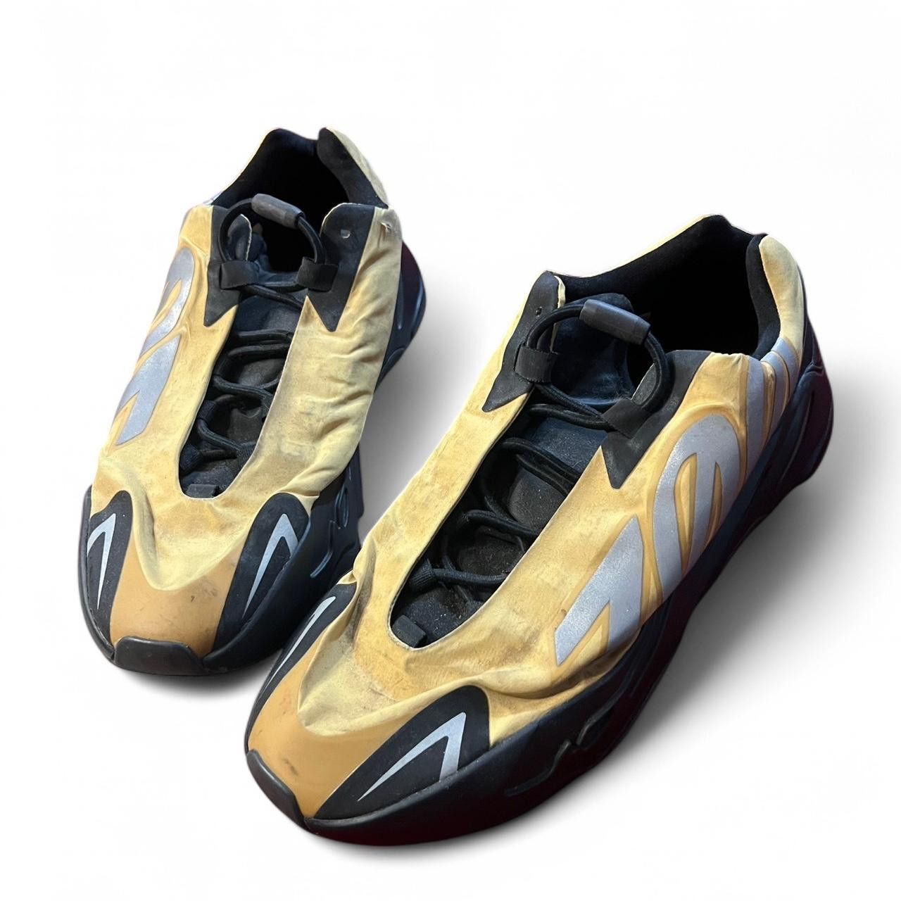 Yeezy Adidas Yeezy 700 MNVN Size US 11 / EU 44 - 1 Thumbnail