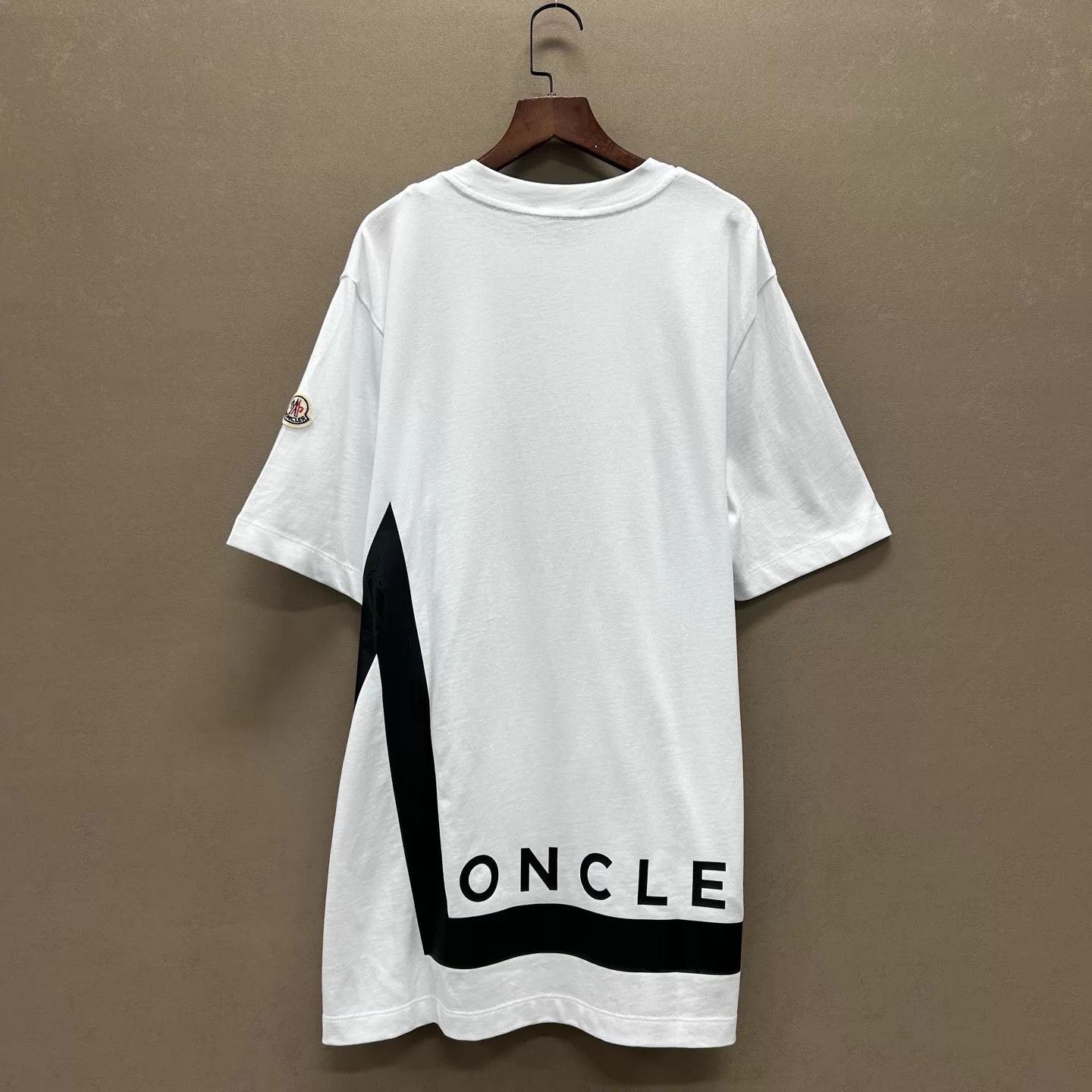 Moncler Moncler White Logo SS L New With Tags Size US L / EU 52-54 / 3 - 2 Thumbnail