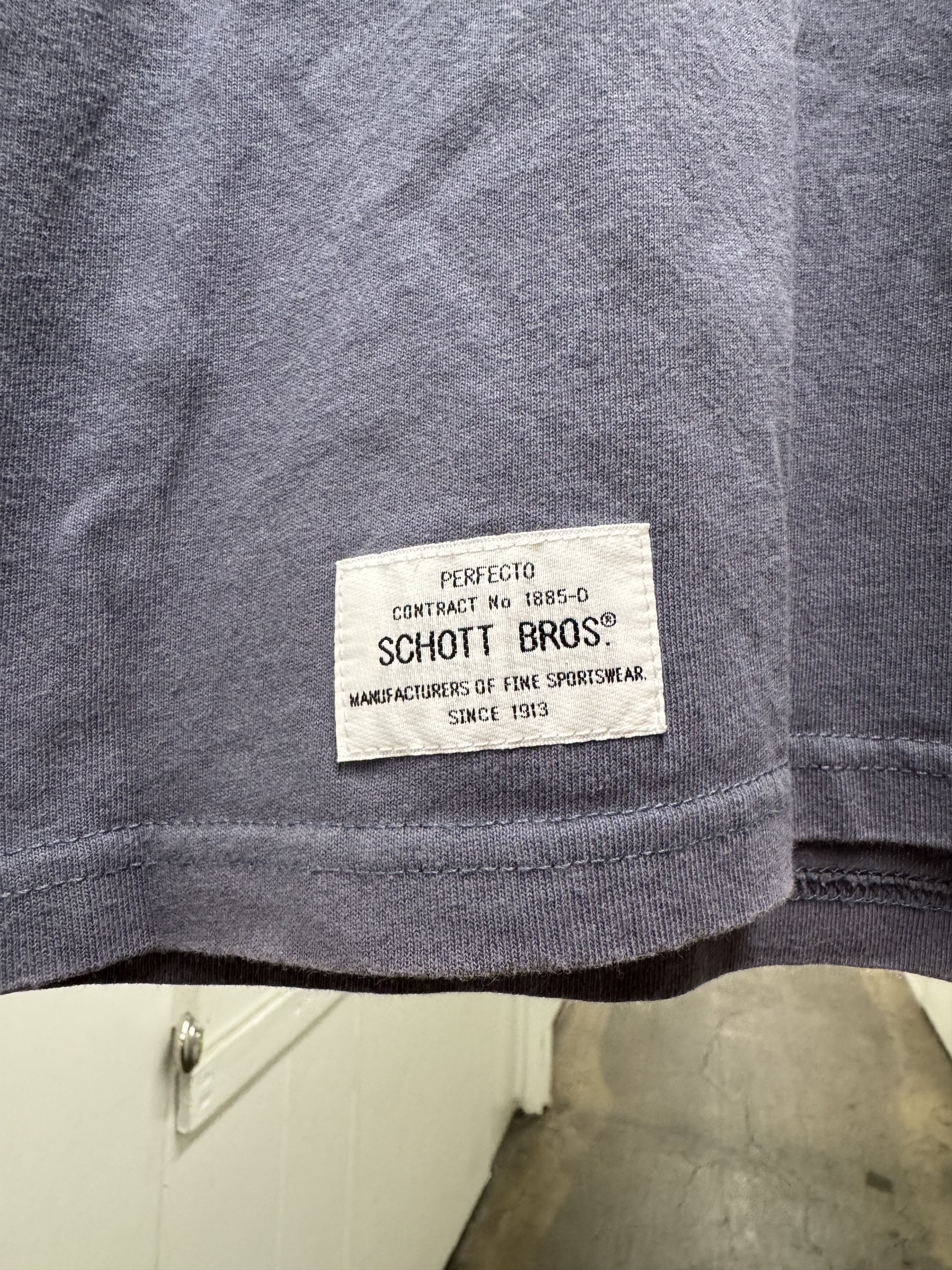Schott Schott NYC Leather Factory Aged Pinup Girl Tee Japanese Tag Size US M / EU 48-50 / 2 - 3 Thumbnail