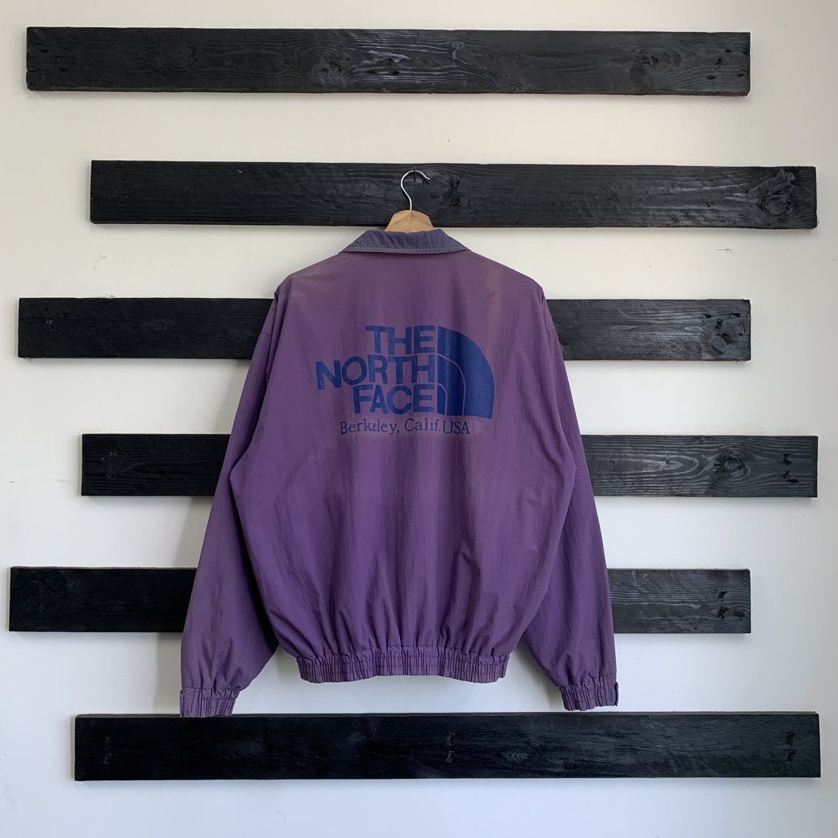 The North Face × Vintage Distressed Vintage The North Face Big Logo Windbraker Size US L / EU 52-54 / 3 - 2 Thumbnail