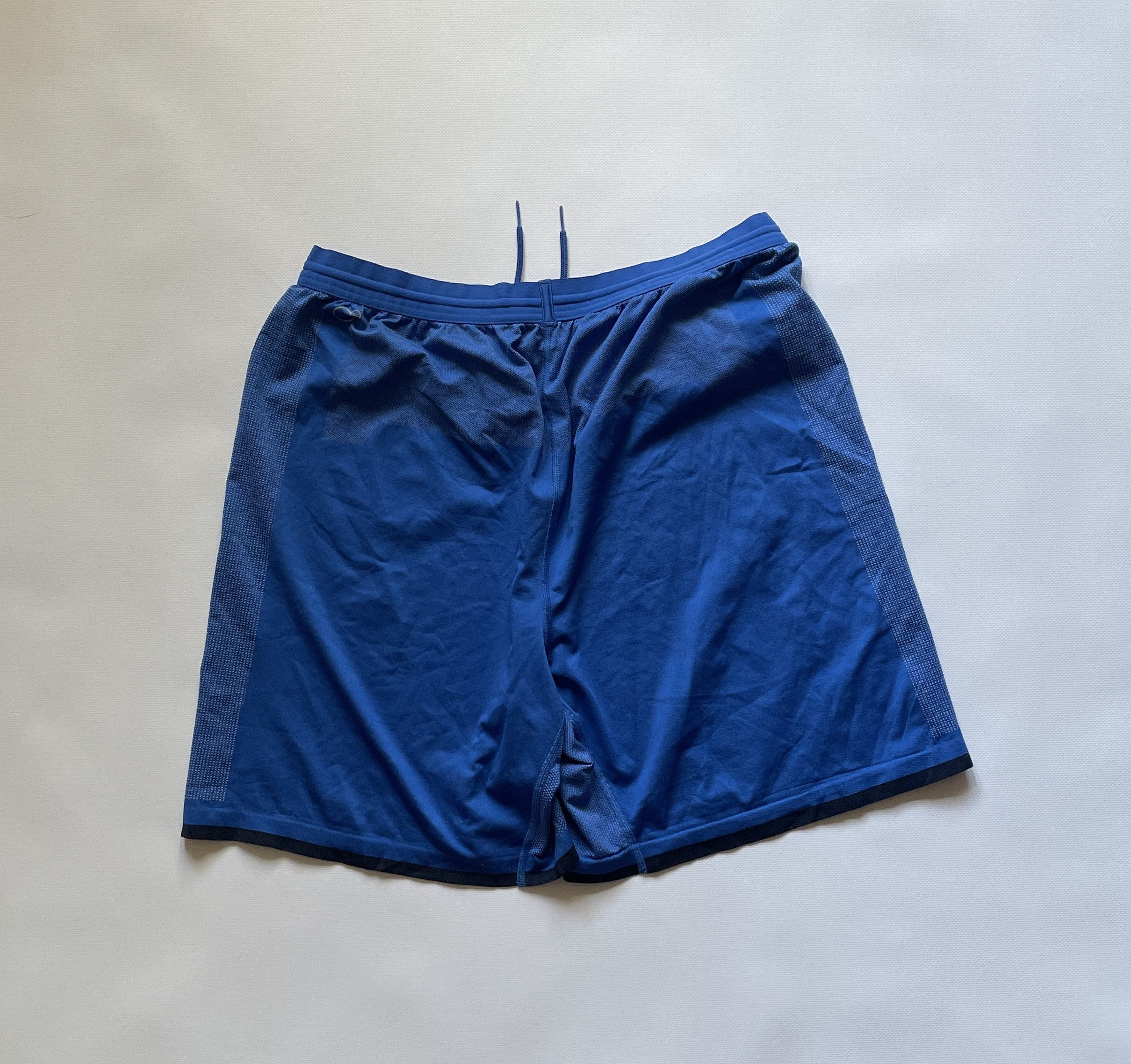 Puma Italy Italia AUTHENTIC Home Shorts 2018 2019 Soccer Size US 36 / EU 52 - 2 Thumbnail