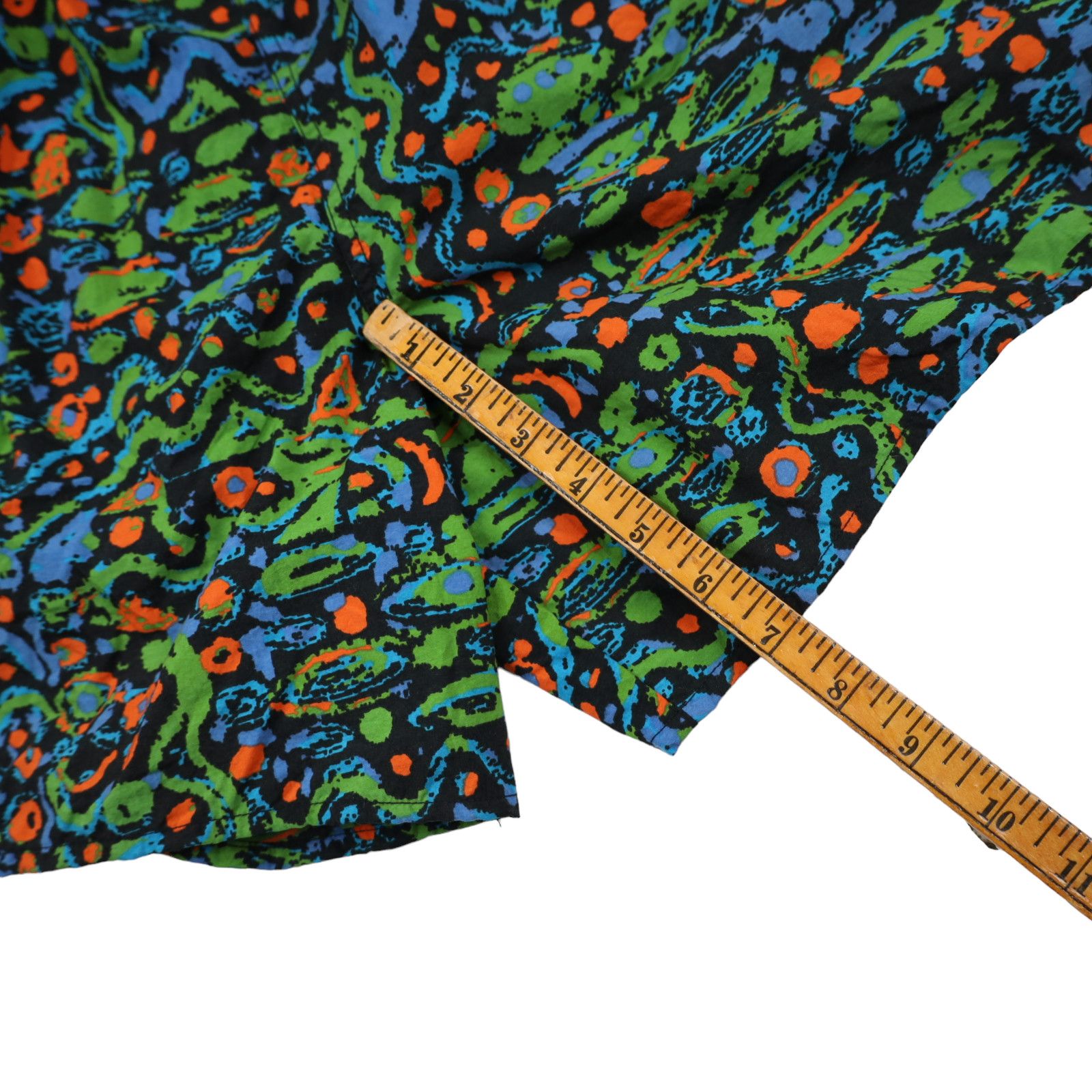 Nike × Vintage Vintage Nike Crazy Allover Print Swim Trunks Size US 32 / EU 48 - 9 Thumbnail