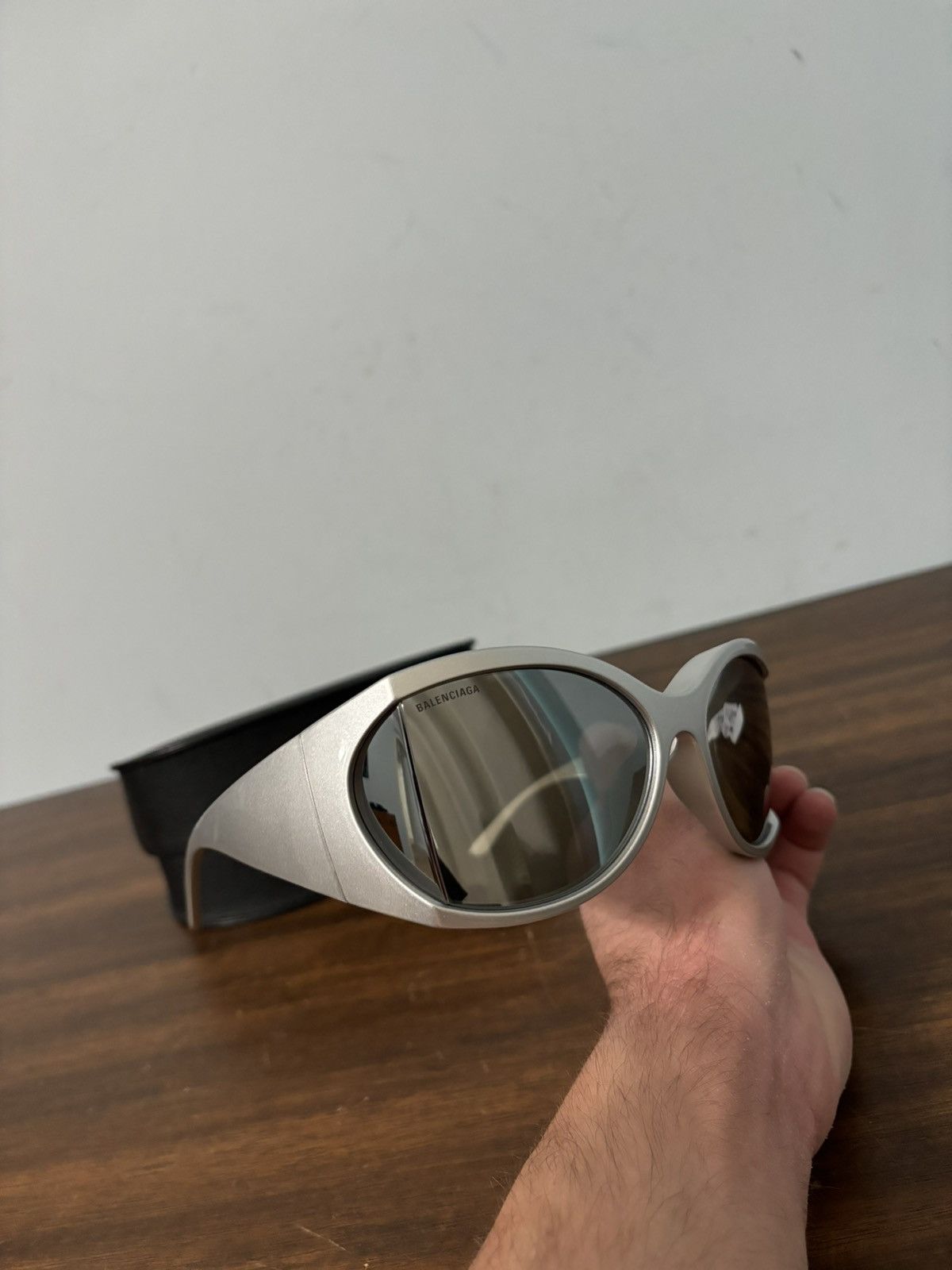 Balenciaga Balenciaga Wrap 72mm Sunglasses Silver Size ONE SIZE - 8 Thumbnail