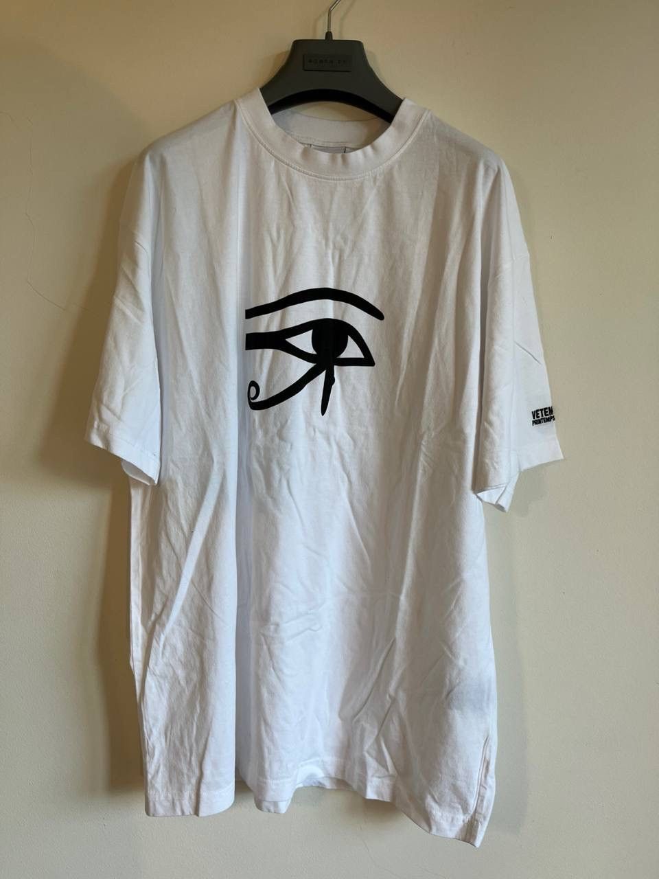 of XS Horus 半袖 Eye ブラック Tシャツ Vetements