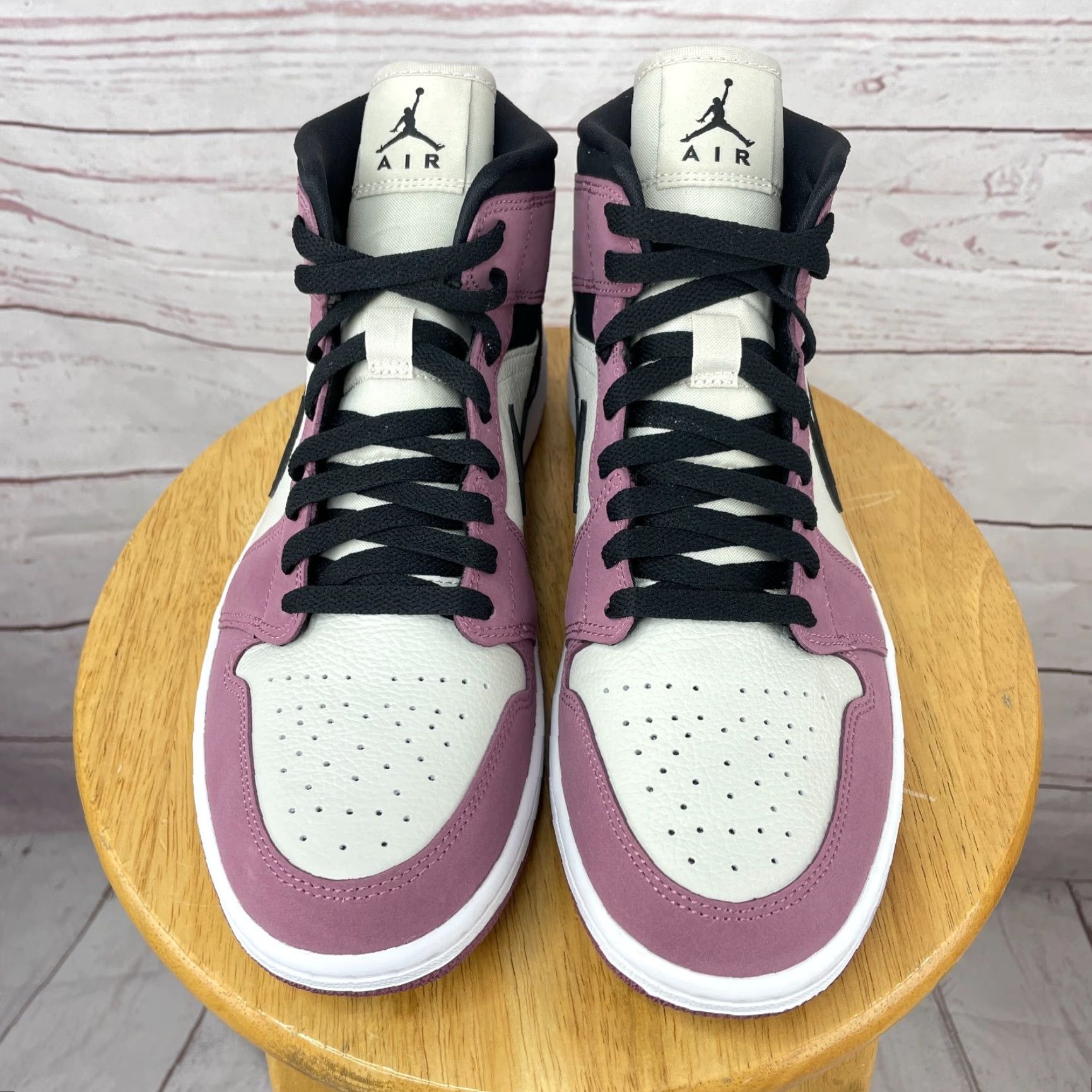 Jordan Brand Nike Air Jordan 1 Women's Mid SE Light Mulberry Black DC7267-500 Size 11 New Size US 9 / IT 39 - 4 Thumbnail