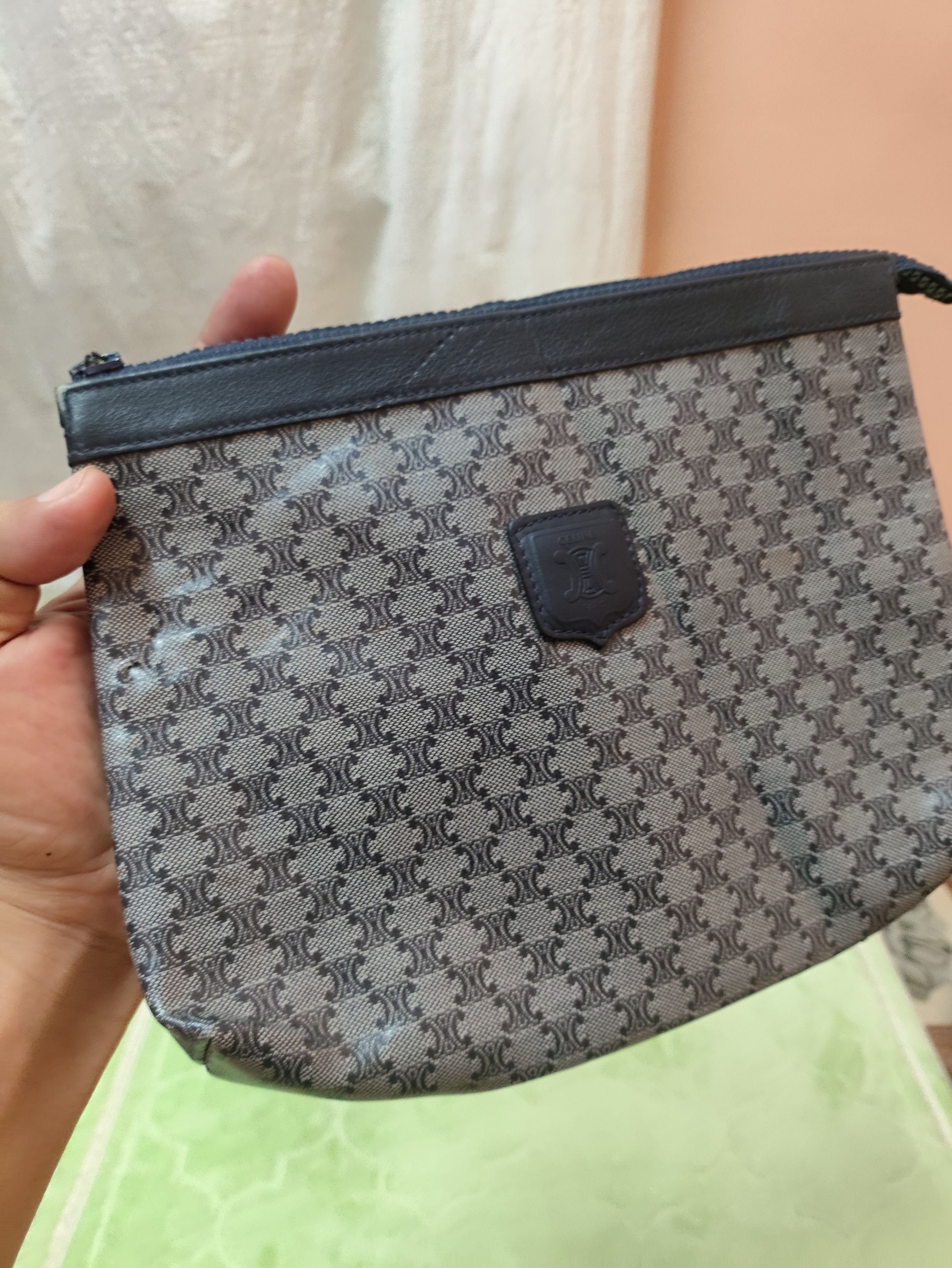 Celine × Vintage Distressed Celine Paris Clutch Bag (Zipper head Defect) Size ONE SIZE - 4 Thumbnail