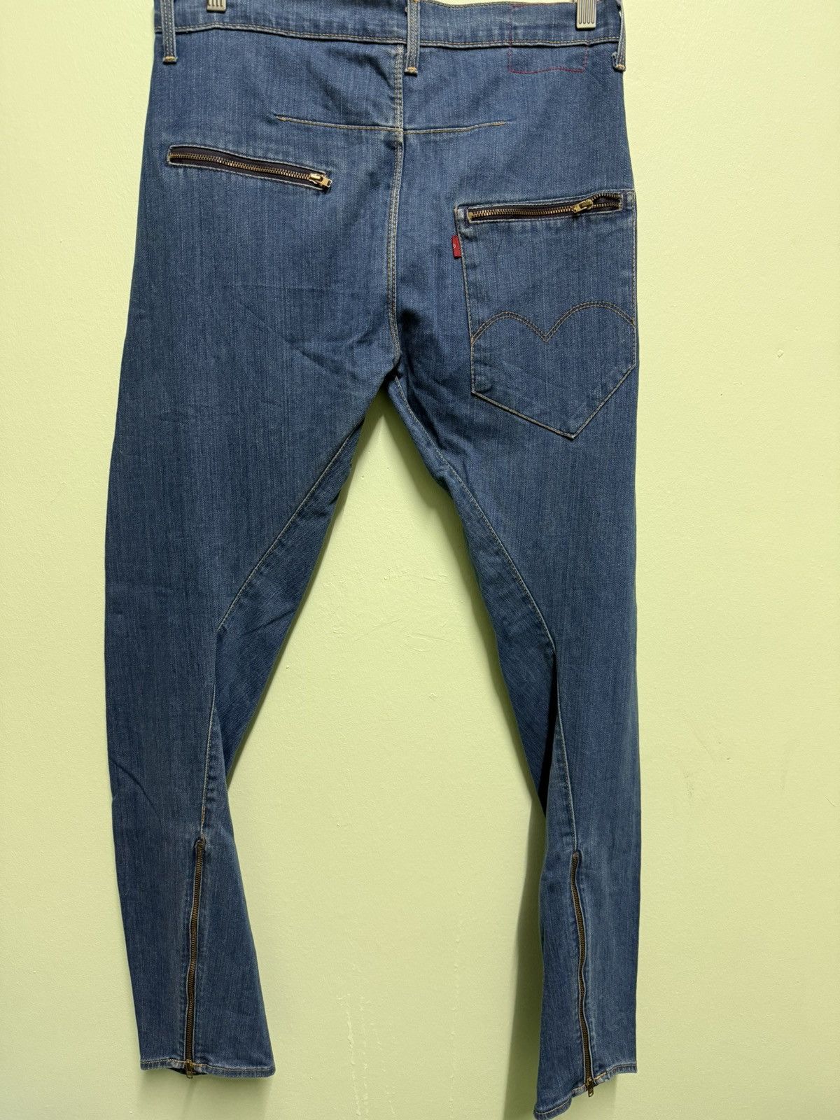 Levi's Vintage Levis Red Twisted Leg Size US 32 / EU 48 - 5 Thumbnail