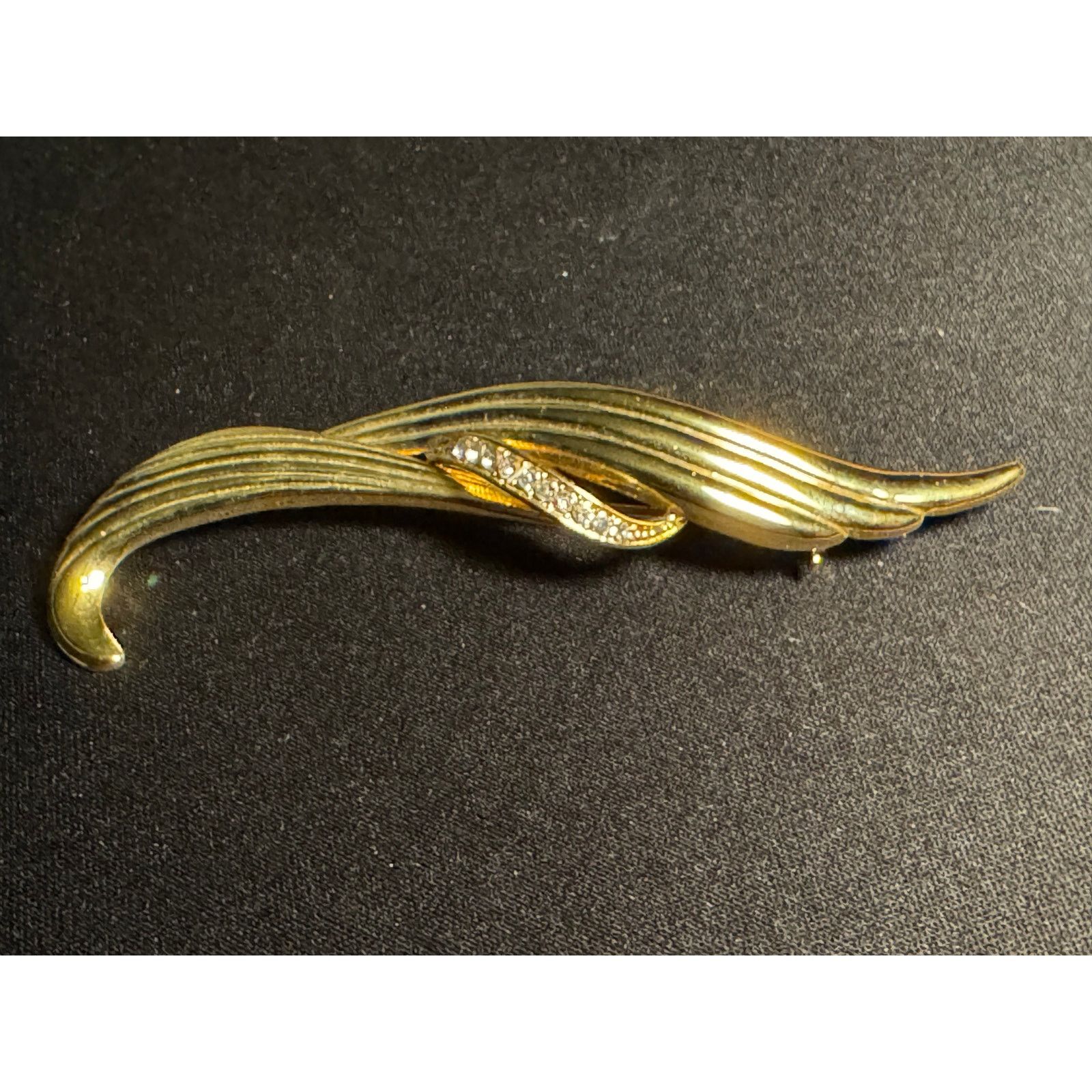 Other Vintage Gold Tone Swoosh Bar Brooch with Rhinestones Size ONE SIZE - 1 Thumbnail