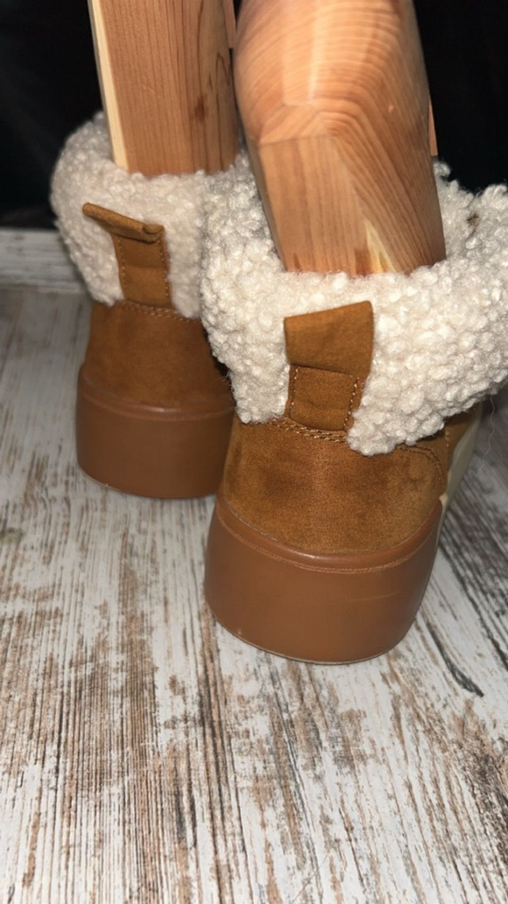 Other Women's Time and Tru Brown & White Sherpa High-Top Sneakers Size US 7 / IT 37 - 3 Thumbnail