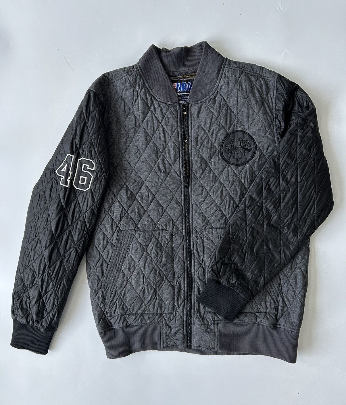 NBA × Vintage NBA KNICKS 46 QUILTED VARSITY JACKET Size US XL / EU 56 / 4 - 1 Thumbnail