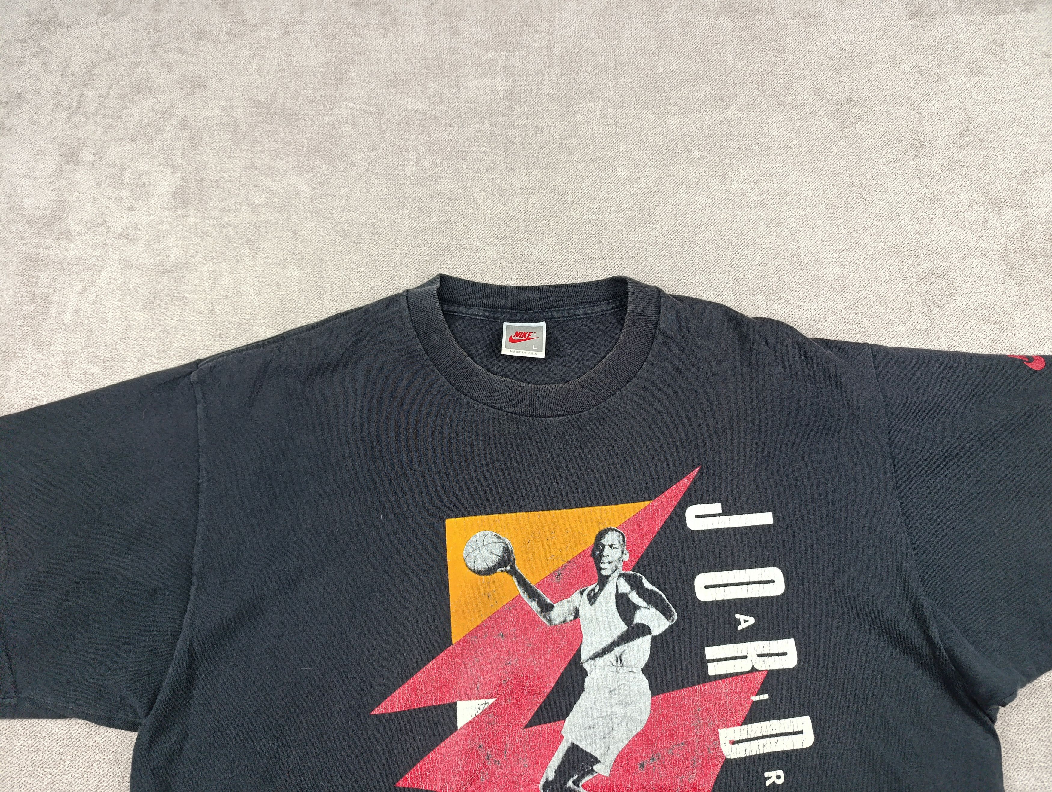 Jordan Brand VINTAGE 1990s MICHAEL JORDAN NIKE AIR BASKETBALL SHIRT USA Size US L / EU 52-54 / 3 - 3 Thumbnail