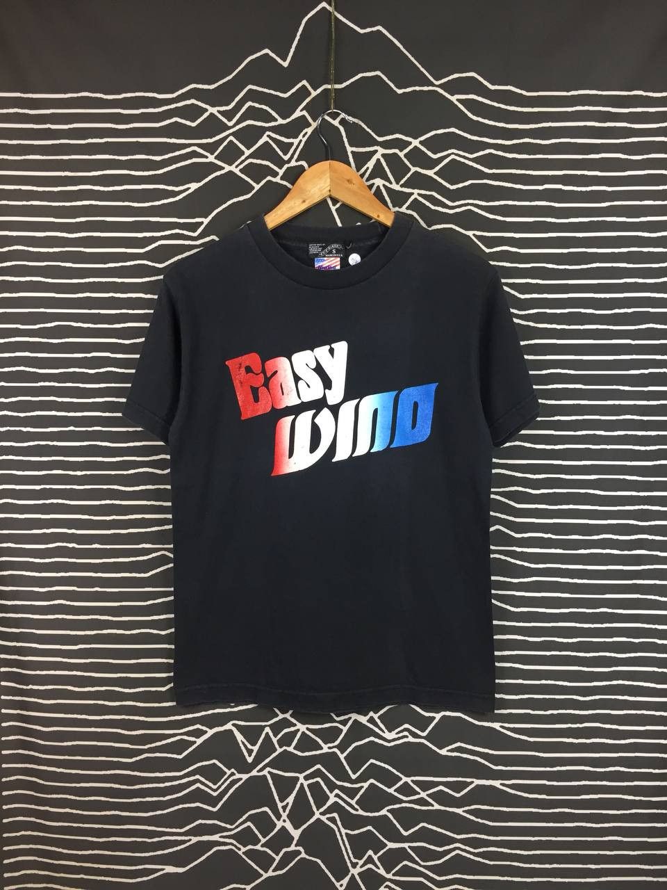Vintage Vtg 00s Cut Rate Easy Wind Made In Usa Streetwear Skate Tee Size US S / EU 44-46 / 1 - 1 Thumbnail