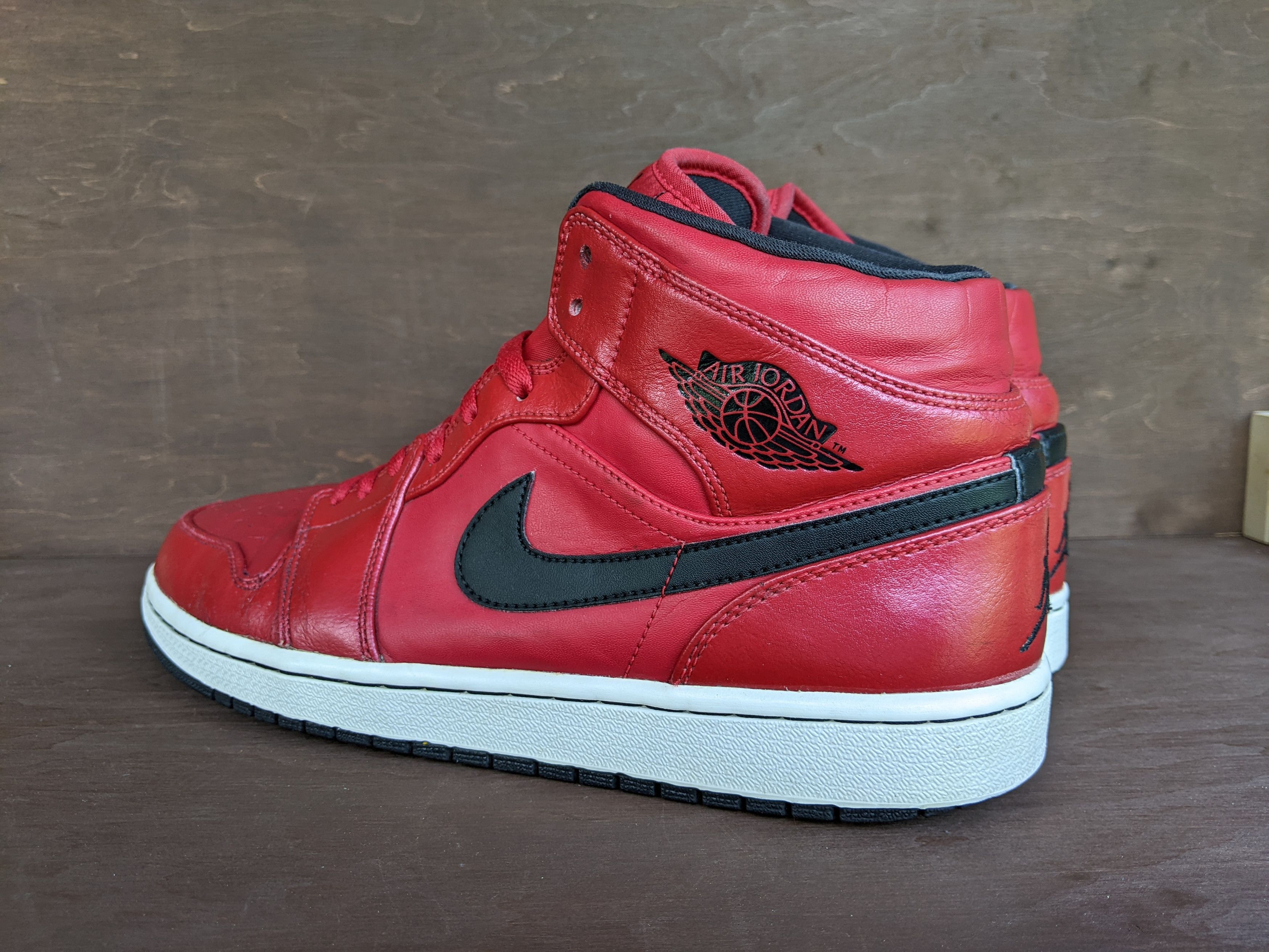 Jordan Brand Nike Air Jordan 1 Mid Gym Red Black Patent US 11 Size US 11 / EU 44 - 7 Thumbnail