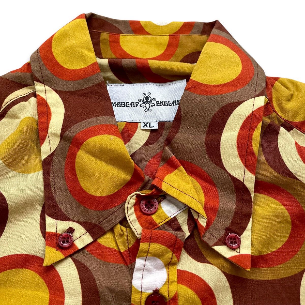 Vintage VINTAGE MADCAP ENGLAND RETRO AOP BUTTON UPS SHIRT Size US XL / EU 56 / 4 - 7 Thumbnail