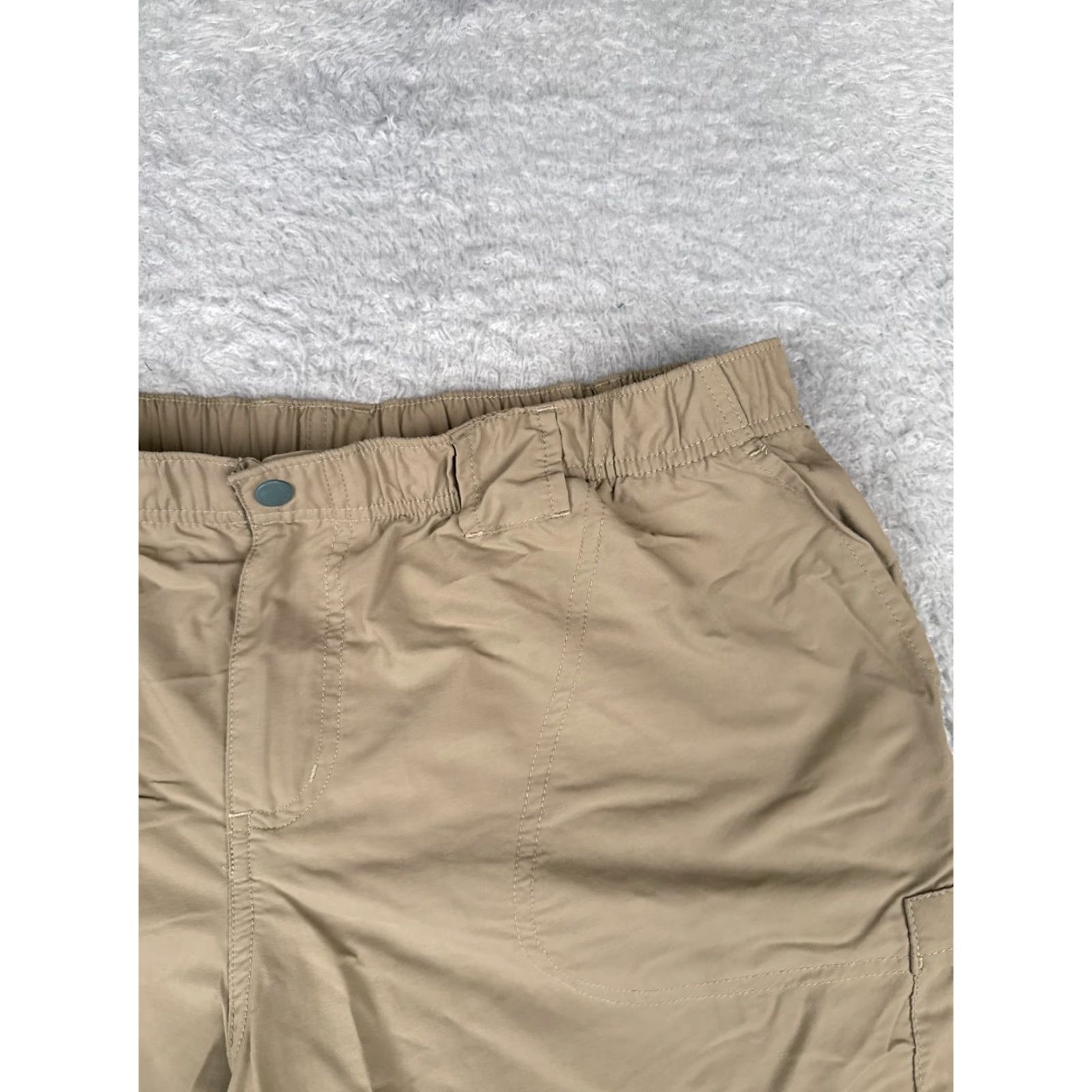 Vintage Columbia Women's Shorts Cargo Elastic Waist Nylon Beige Casual Activewear Travel Size L Size 36" / US 14 / IT 50 - 5 Thumbnail