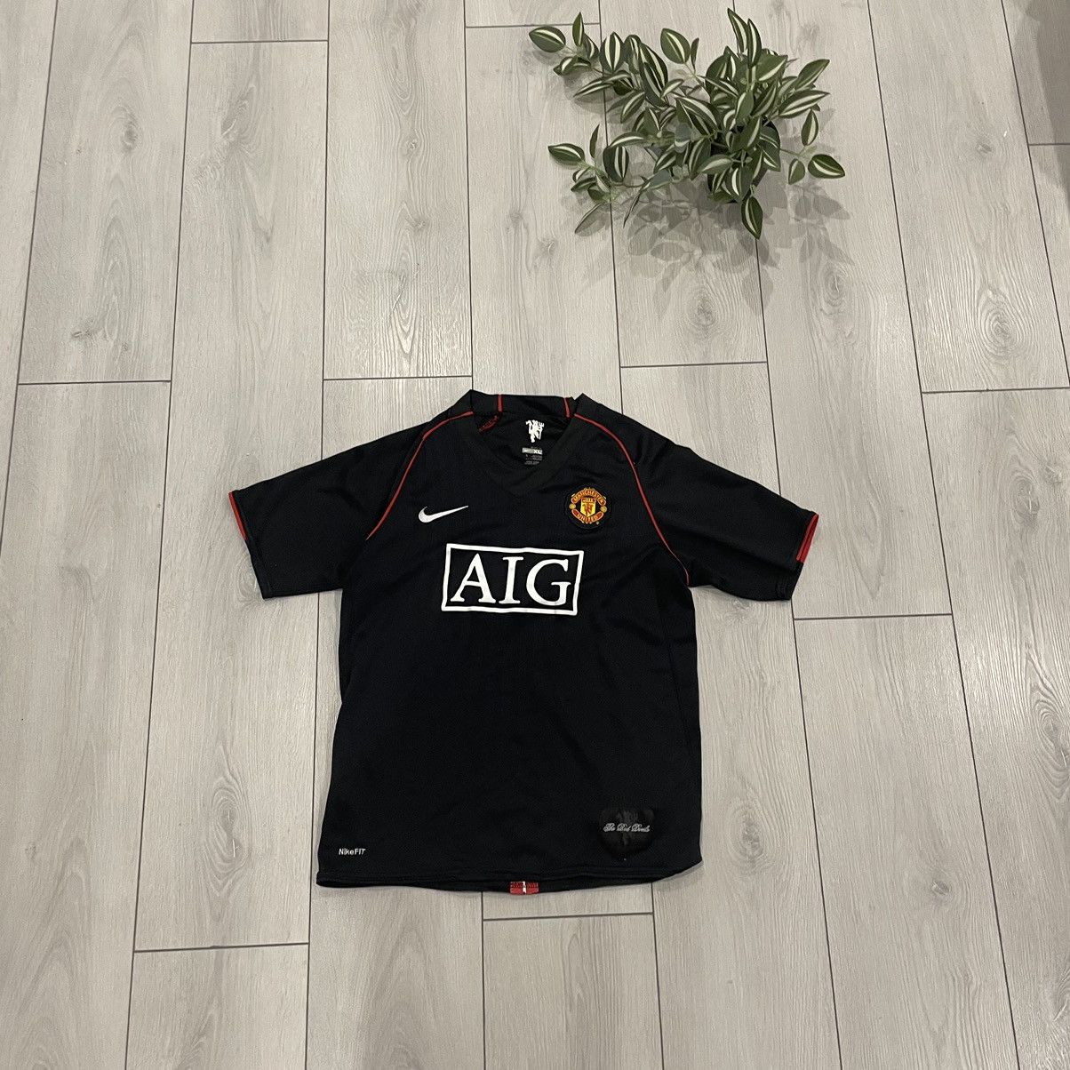 Nike Manchester United AIG 90s Nike soccer jersey tee shirt black Size US XS / EU 42 / 0 - 1 Thumbnail