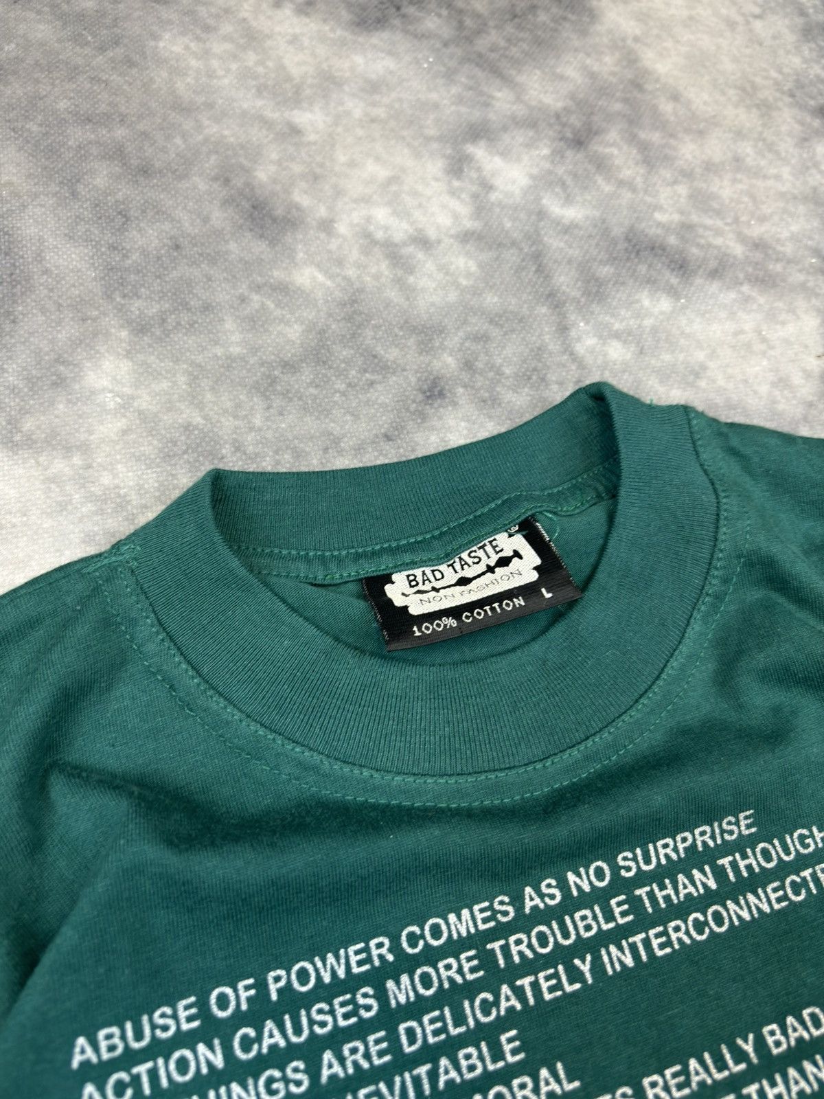 Vintage JENNY HOLZER Abuse of Power Comes as No Surprise 90s Size US L / EU 52-54 / 3 - 3 Thumbnail