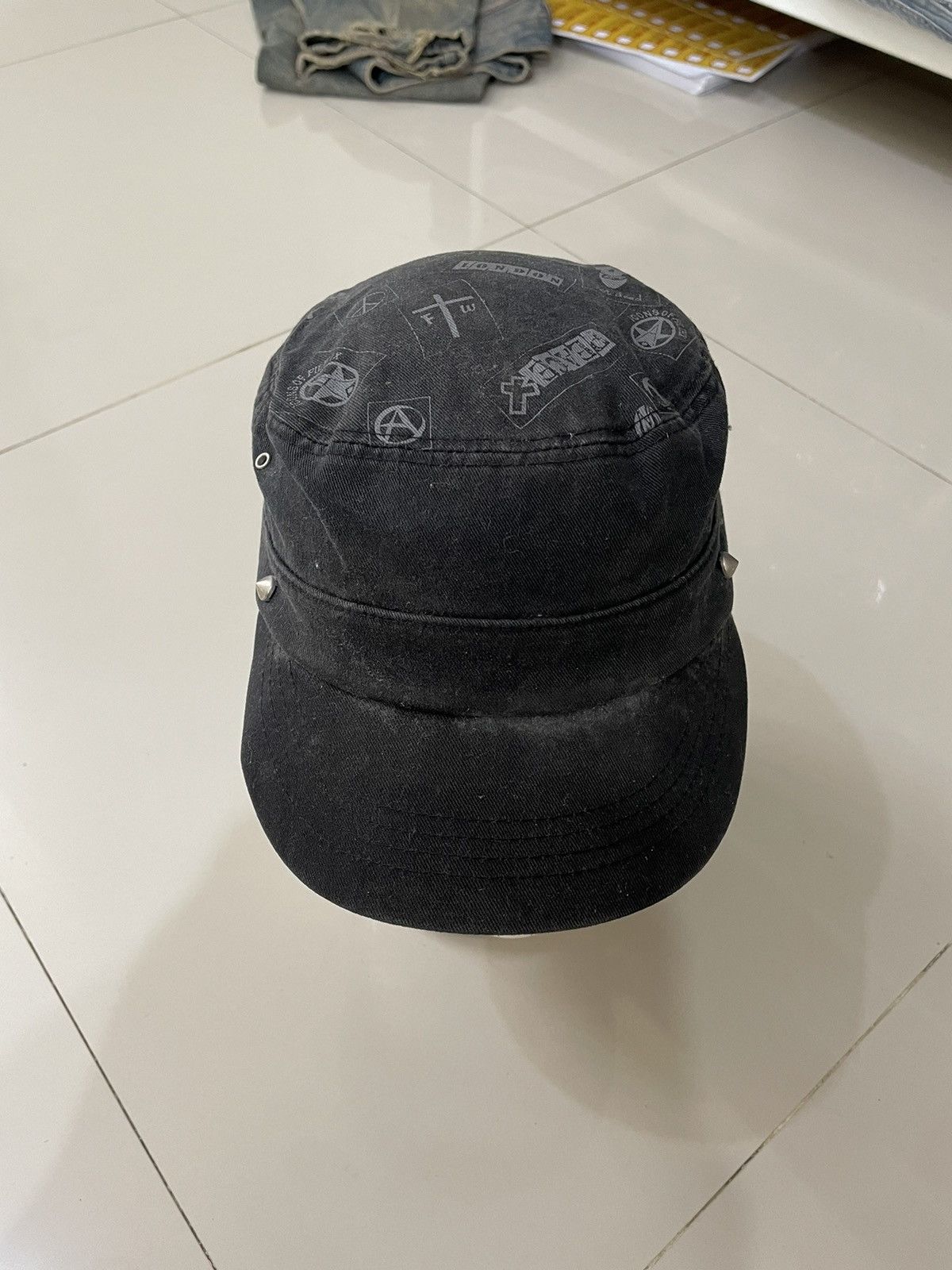 2000s Cadet hat Skull gothic y2k style