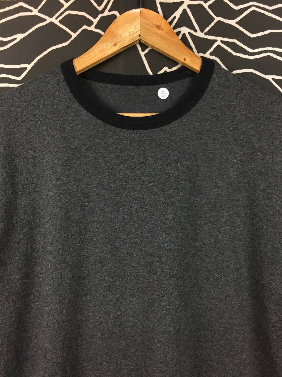 Uniqlo Uniqlo Casual Short Sleeve Dark Grey Ringer Tee Size XL Size US XL / EU 56 / 4 - 3 Thumbnail