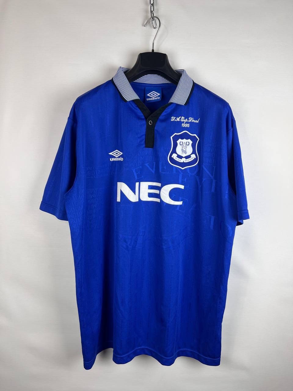 Umbro Everton Umbro retro jersey size XL Size US XL / EU 56 / 4 - 1 Thumbnail