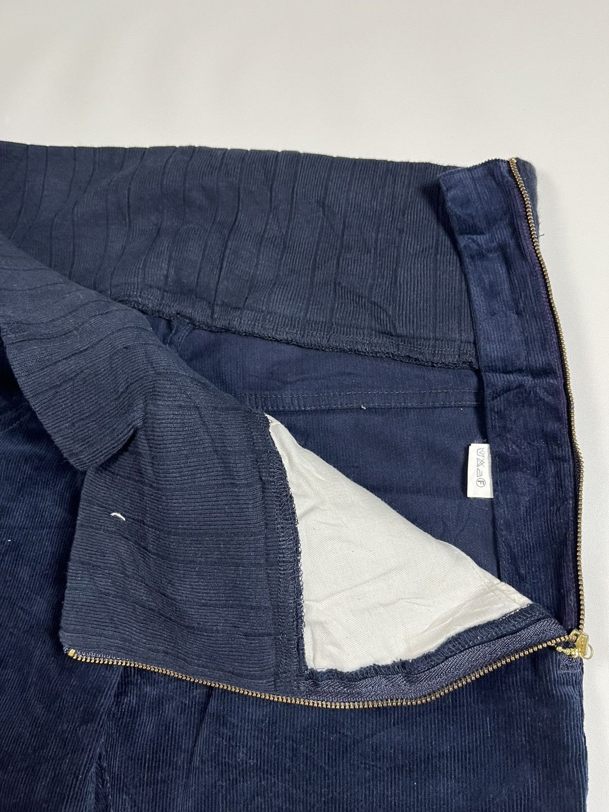 Jun Takahashi × Undercover UNDERCOVER FRINGE CORDUROY PANTS Size 30" / US 8 / IT 44 - 7 Thumbnail