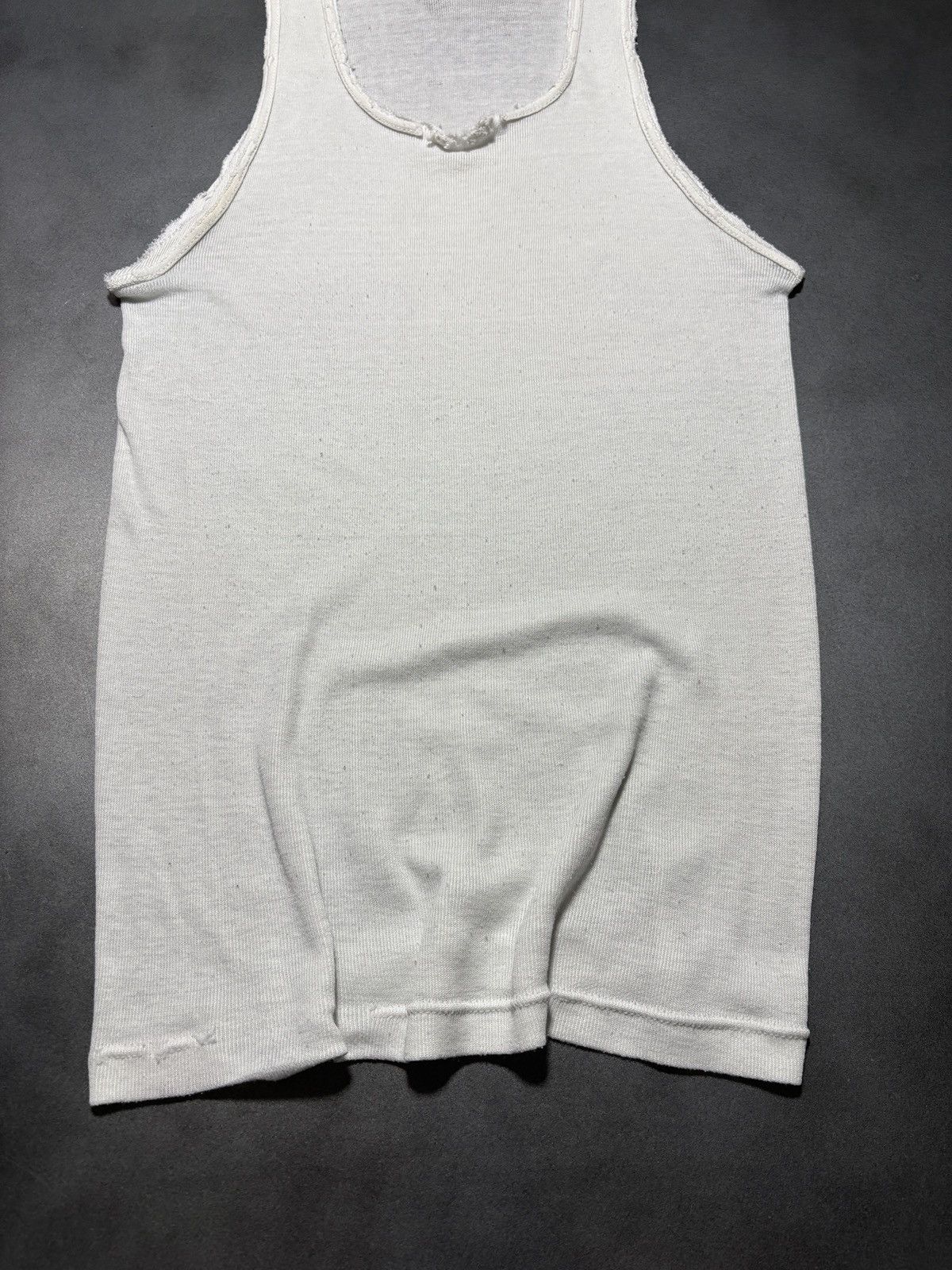 Vintage Thrashed Vintage Blank Tank Top Distressed 80s Under Shirt M Size US M / EU 48-50 / 2 - 8 Thumbnail