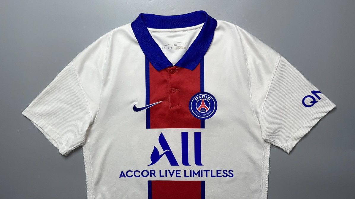 Vintage PSG NIKE 2020/2021 FOOTBALL SOCCER AWAY JERSEY #7 MBAPPE Size US S / EU 44-46 / 1 - 3 Thumbnail