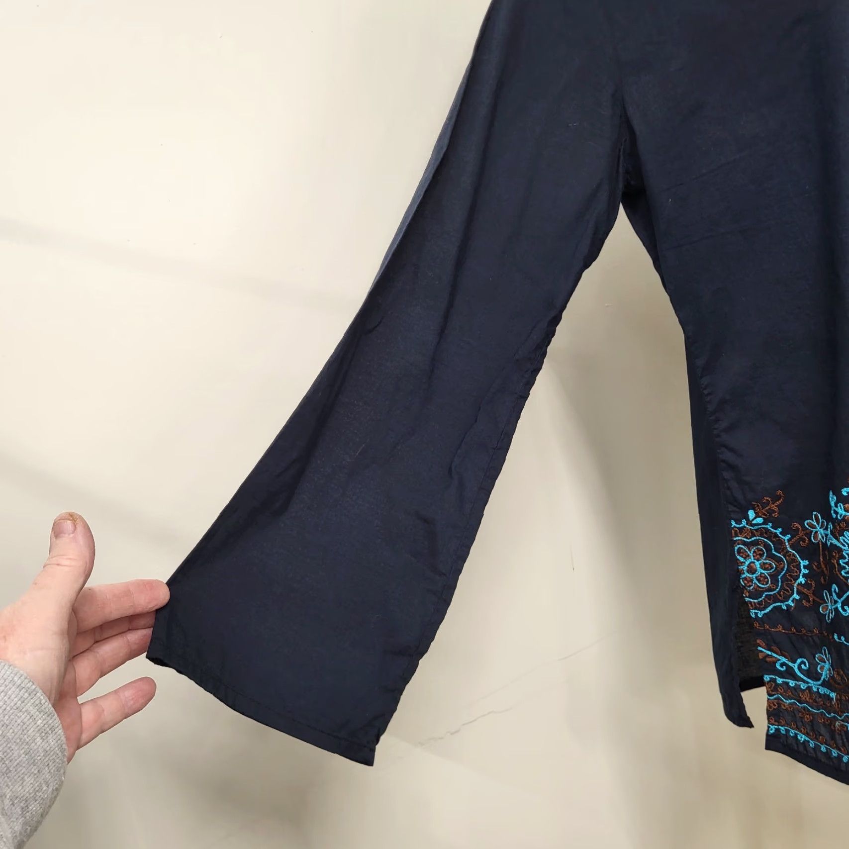 Vintage Cejon Blouse Women's M/L Black Teal Embroidered Long Sleeve Tunic Boho Shirt Dress? Size M / US 6-8 / IT 42-44 - 7 Thumbnail