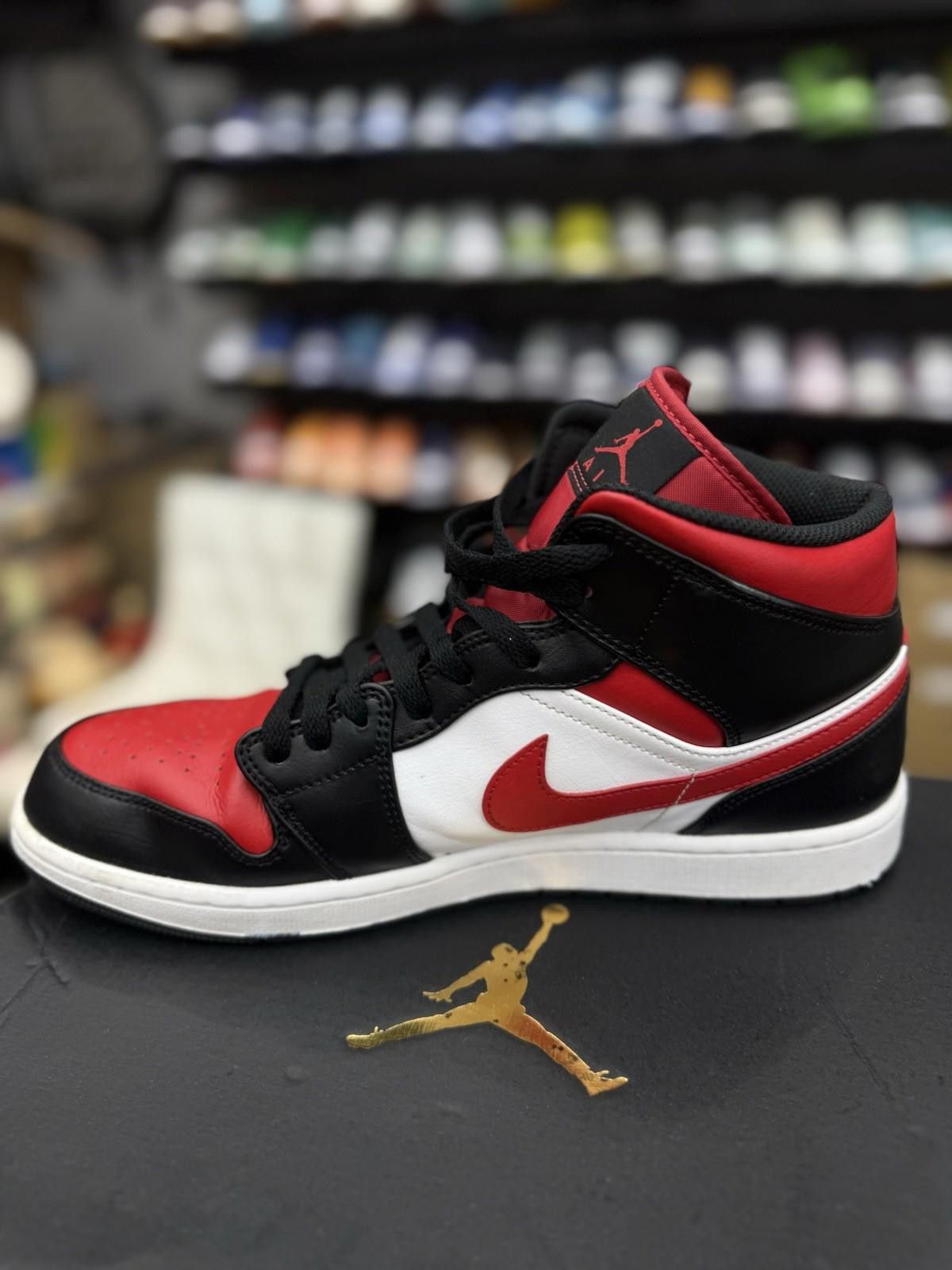 Nike Air Jordan Retro1 Mid Gym Red Mens Black White Red Size 12 Size US 12 / EU 45 - 11 Thumbnail