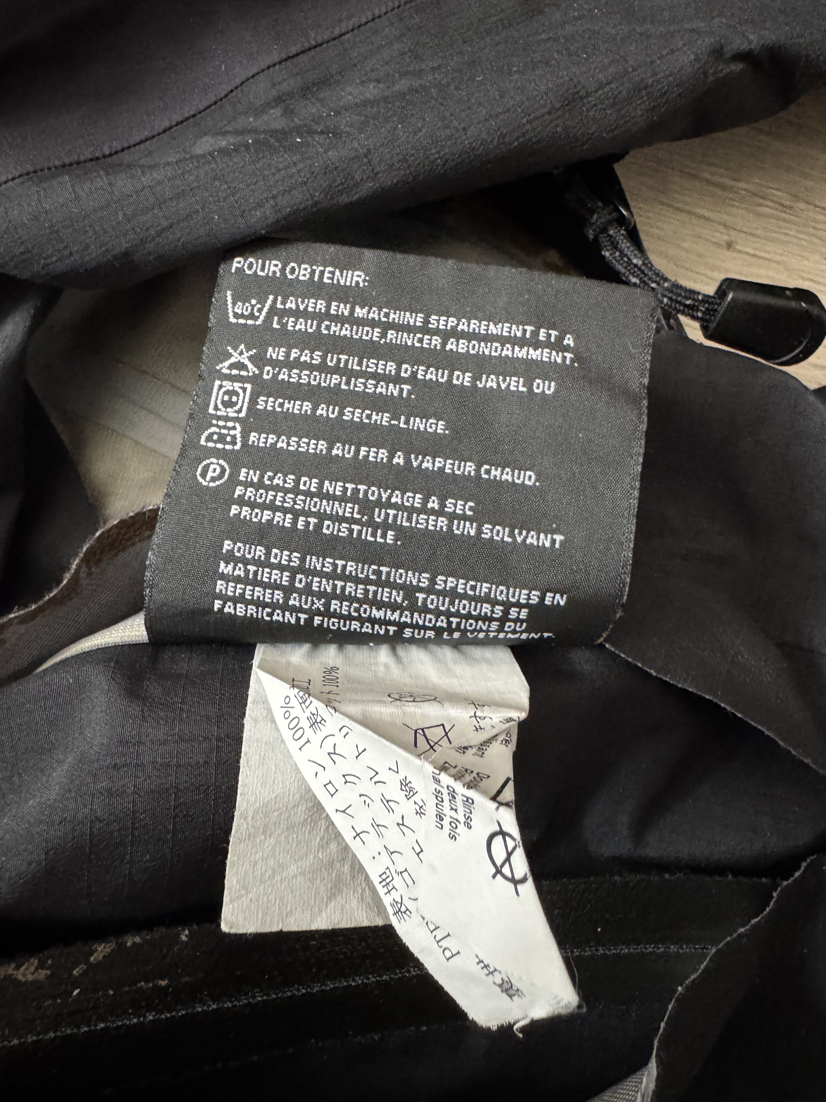 Arc'teryx Arc'teryx Theta AR Black Sangria Gore-Tex XCR Jacket Vintage Size US M / EU 48-50 / 2 - 11 Thumbnail