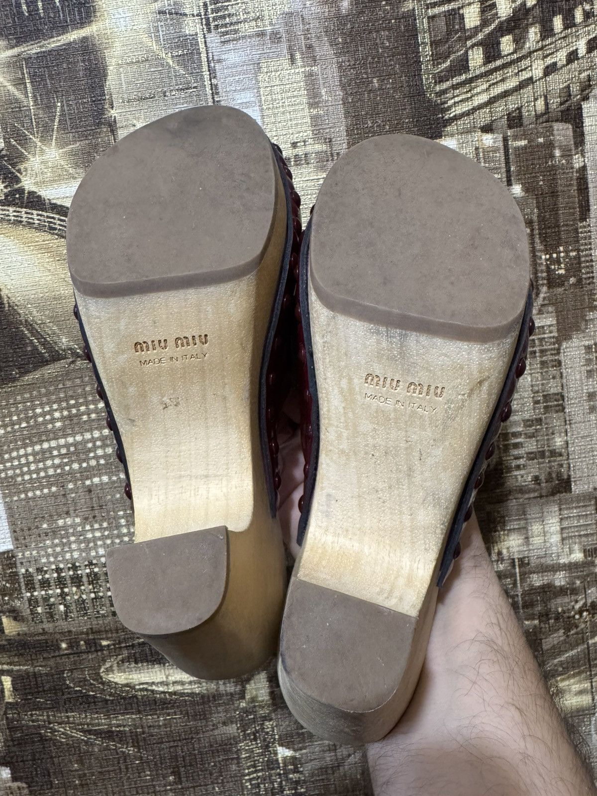 Miu Miu Miu Miu Women's Clogs Size 37 1/2 Made in Italy Size US 7.5 / IT 37.5 - 15 Thumbnail