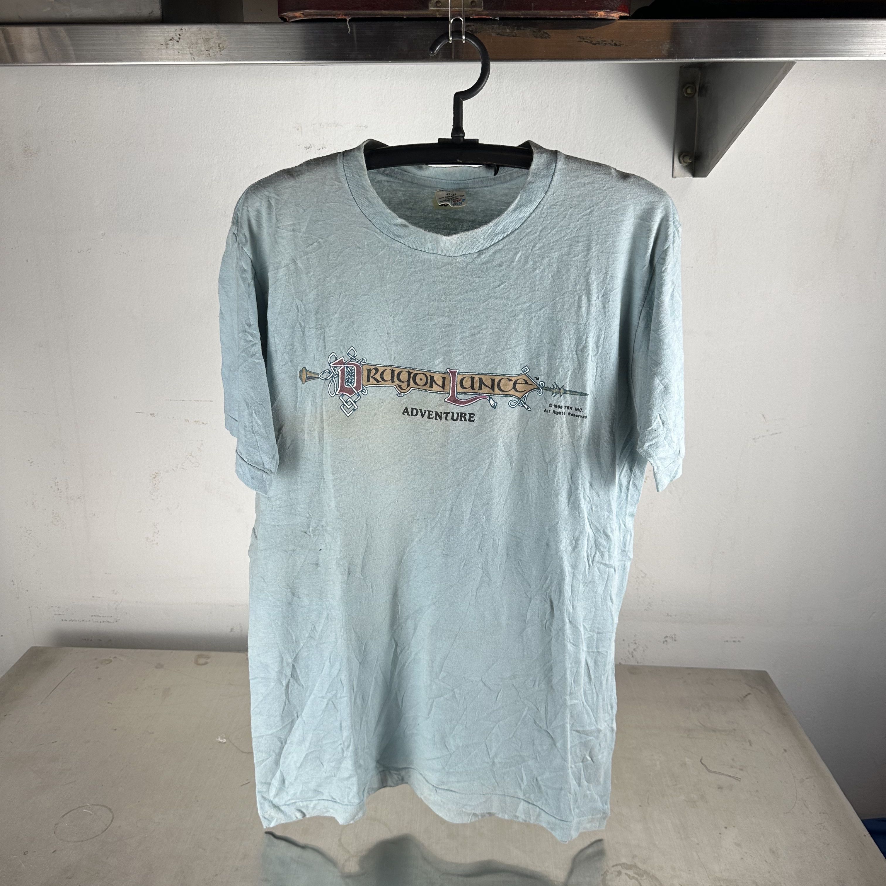 Vintage Vintage 80s DragonLance Adventure Fantasy Book T-Shirt Size US L / EU 52-54 / 3 - 1 Thumbnail